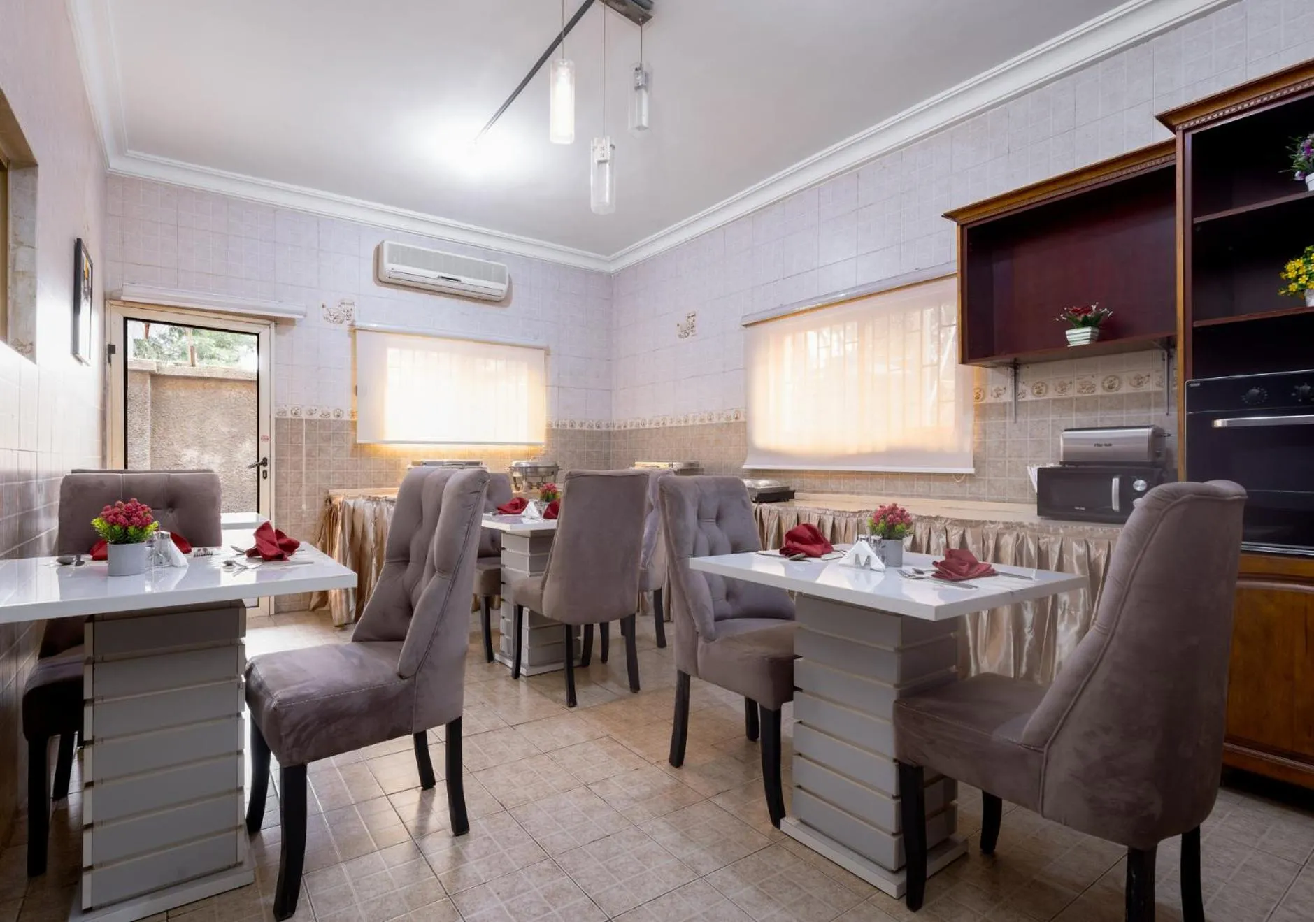 ROYALE CROWN VILLA