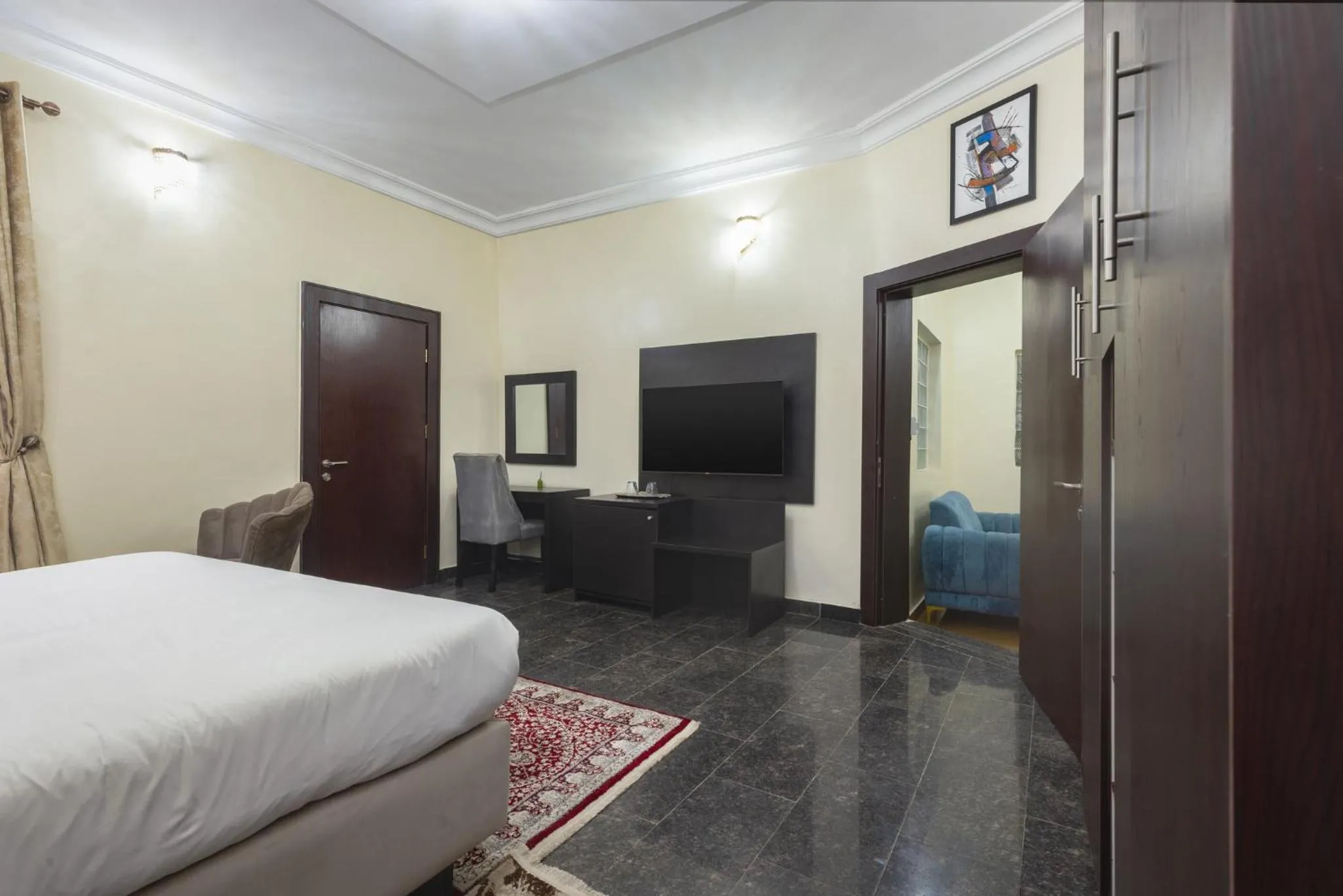 Communal lounge/ TV room, Bed in ROYALE CROWN VILLA
