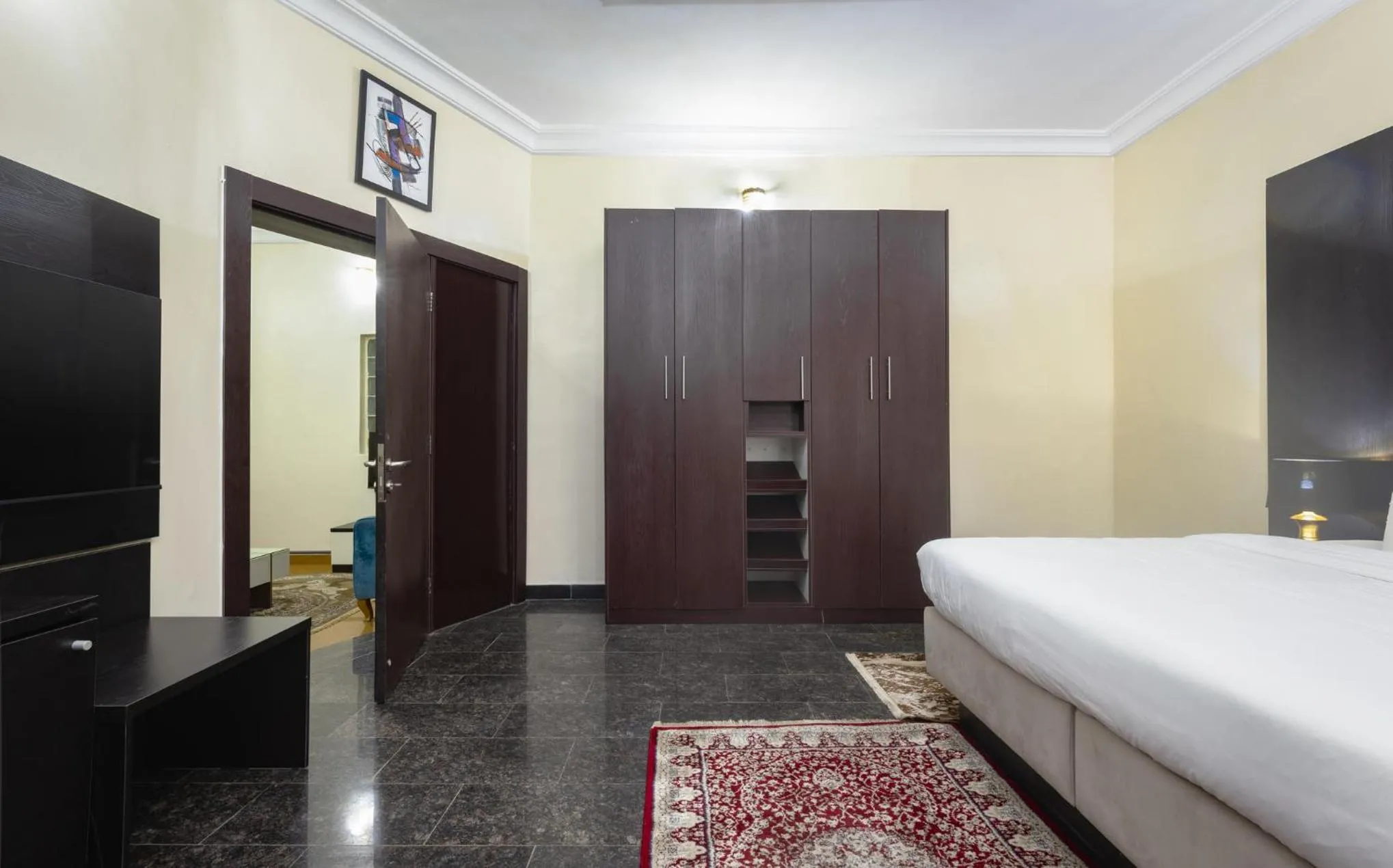 Bed in ROYALE CROWN VILLA