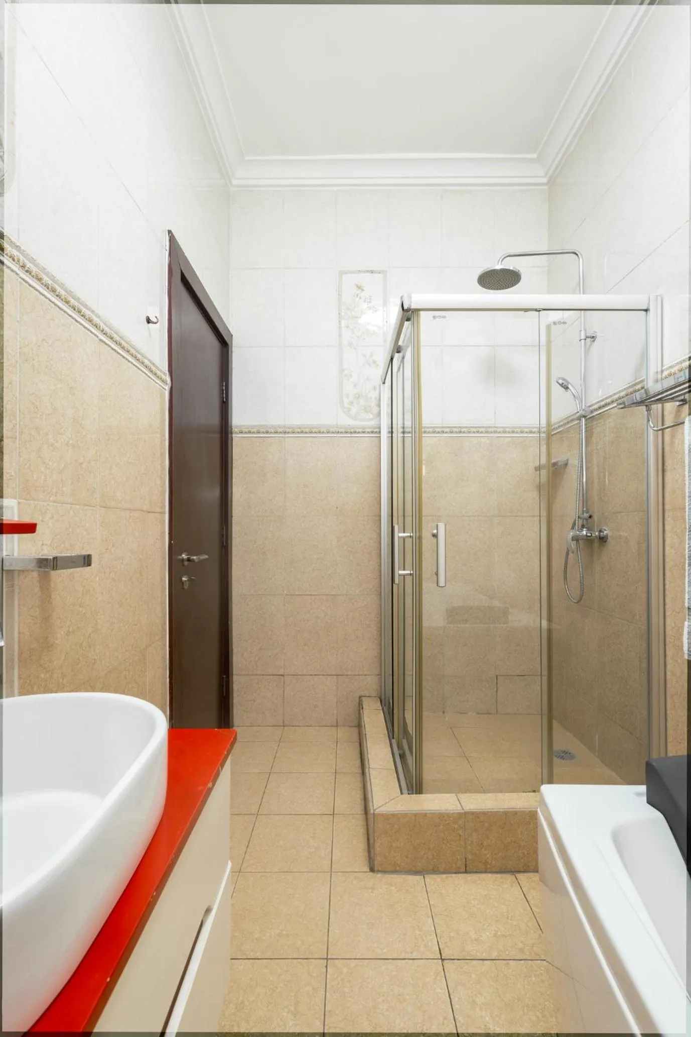 Shower in ROYALE CROWN VILLA
