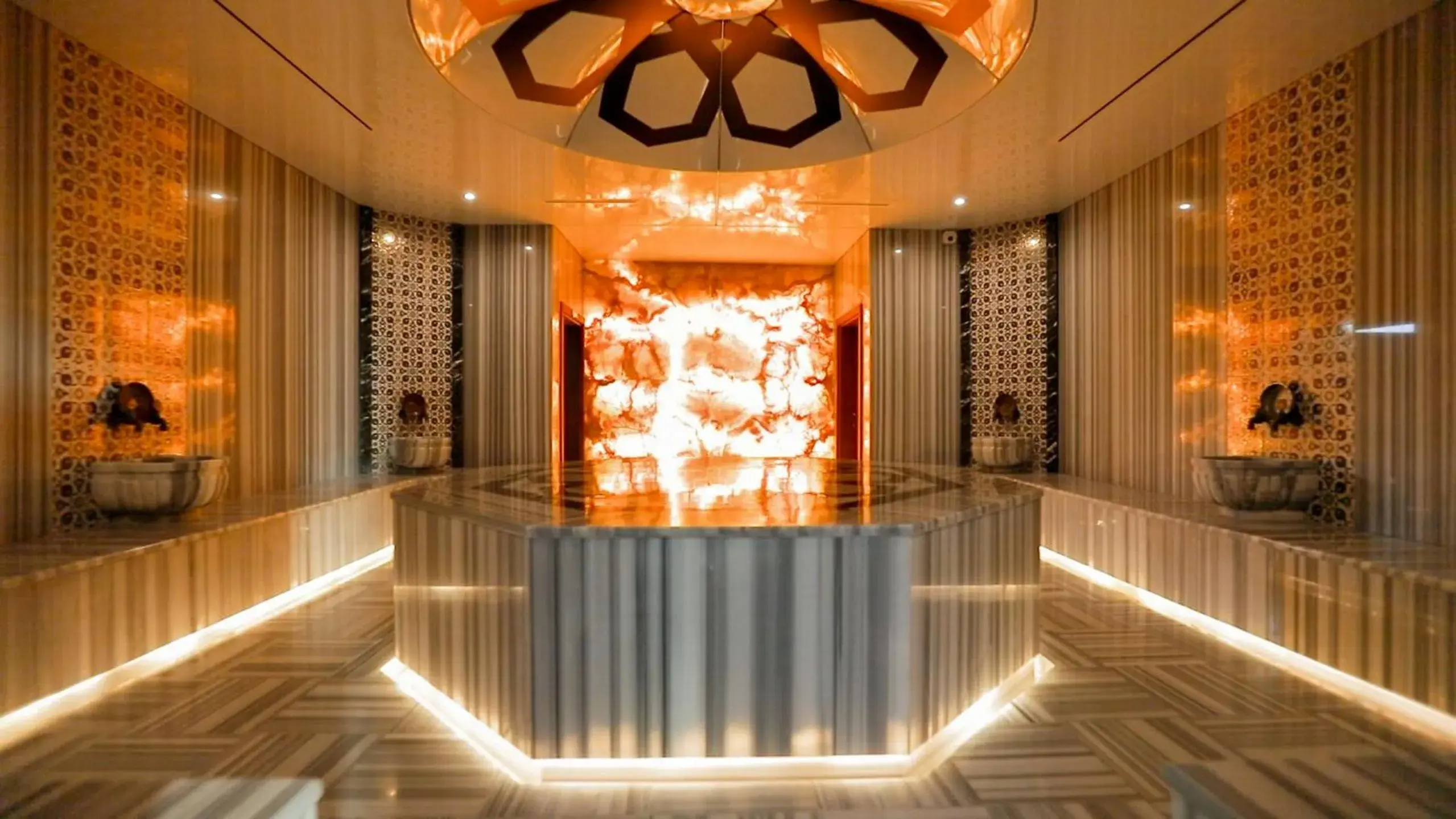 Spa and wellness centre/facilities in FT Lotus Thermal Hotel&SPA Trademark Collection by Wyndham Spa and wellness centre/facilities in FT Lotus Thermal Hotel&SPA Trademark Collection by Wyndham