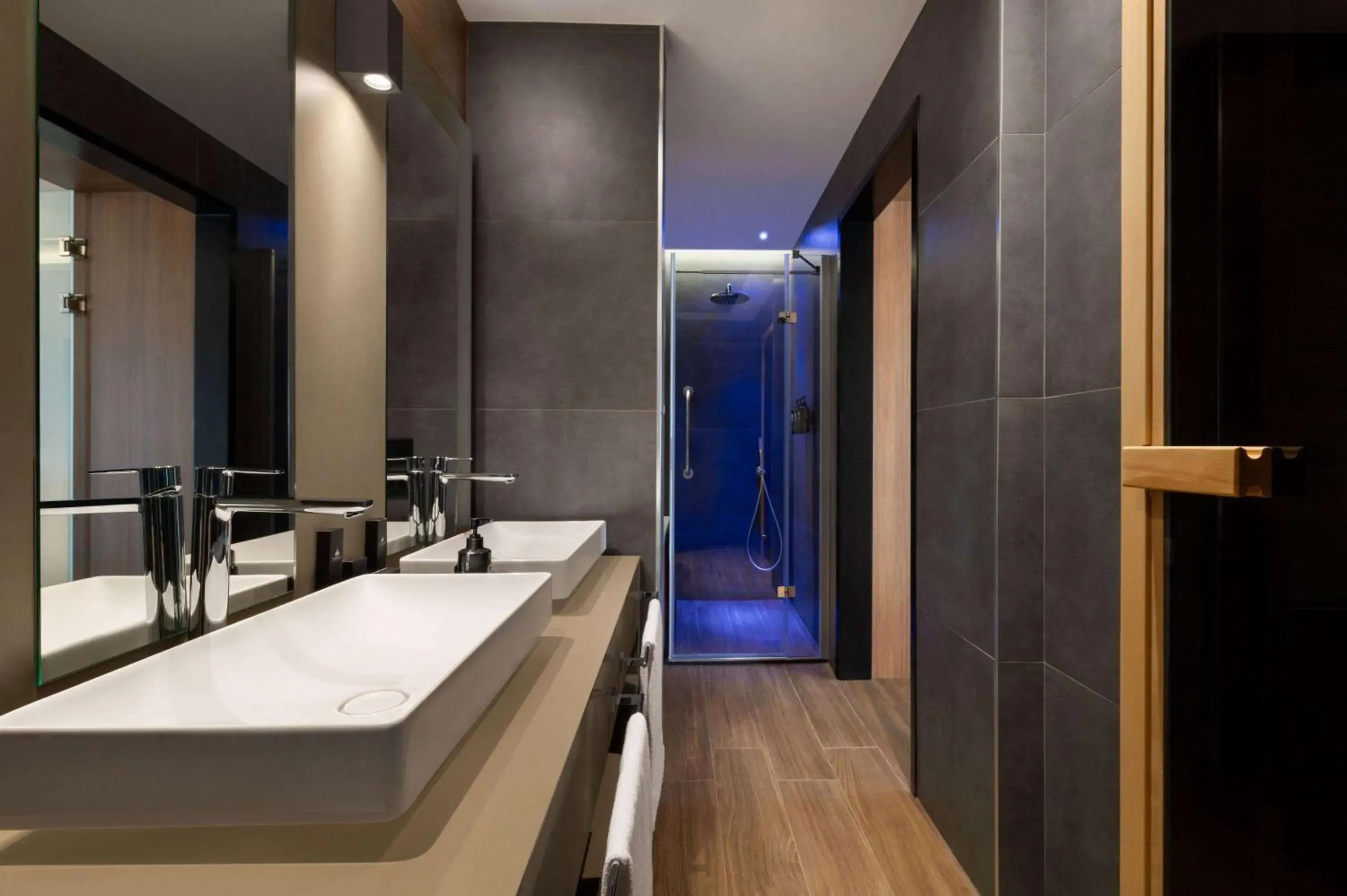 Bathroom in FT Lotus Thermal Hotel&SPA Trademark Collection by Wyndham Bathroom in FT Lotus Thermal Hotel&SPA Trademark Collection by Wyndham