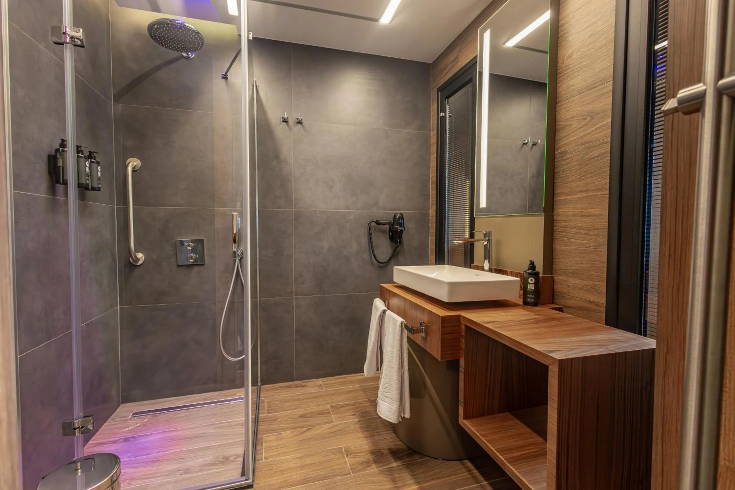 Shower in FT Lotus Thermal Hotel&SPA Trademark Collection by Wyndham