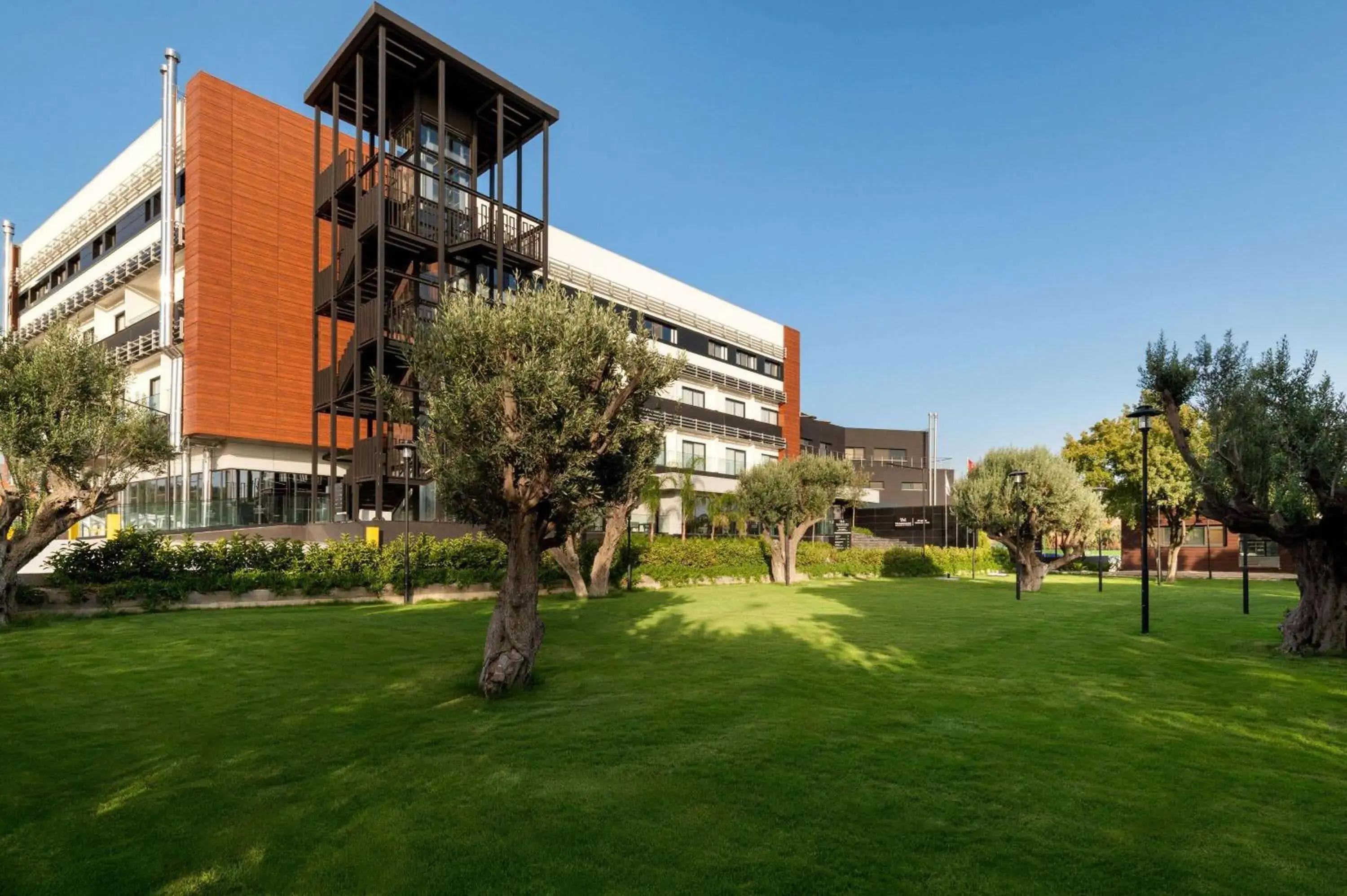 Inner courtyard view in FT Lotus Thermal Hotel&SPA Trademark Collection by Wyndham Inner courtyard view in FT Lotus Thermal Hotel&SPA Trademark Collection by Wyndham