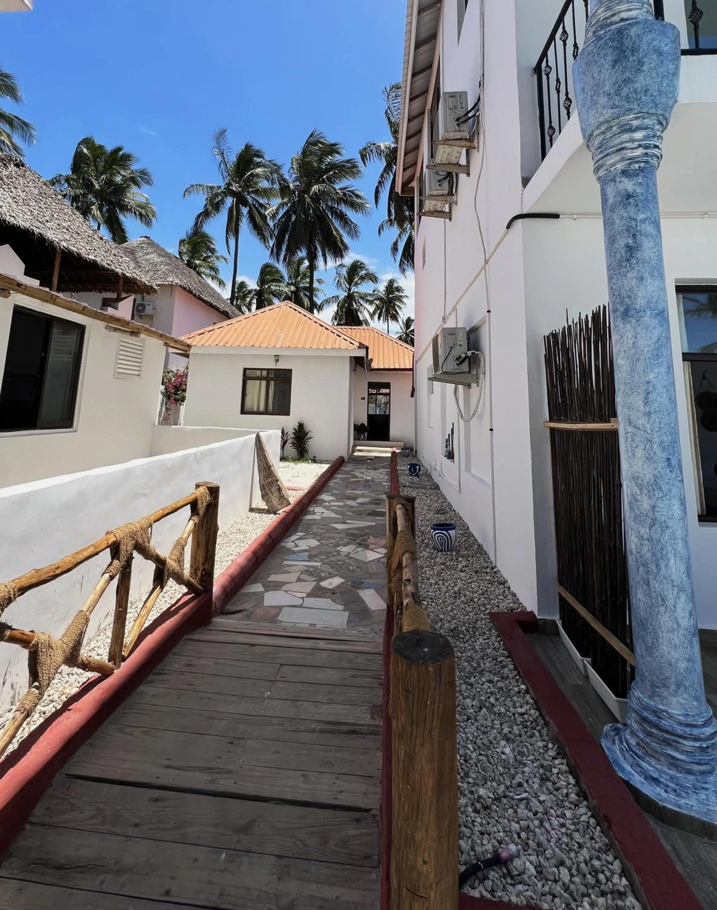 BIANCO AZZURRO Hotel & Restaurant