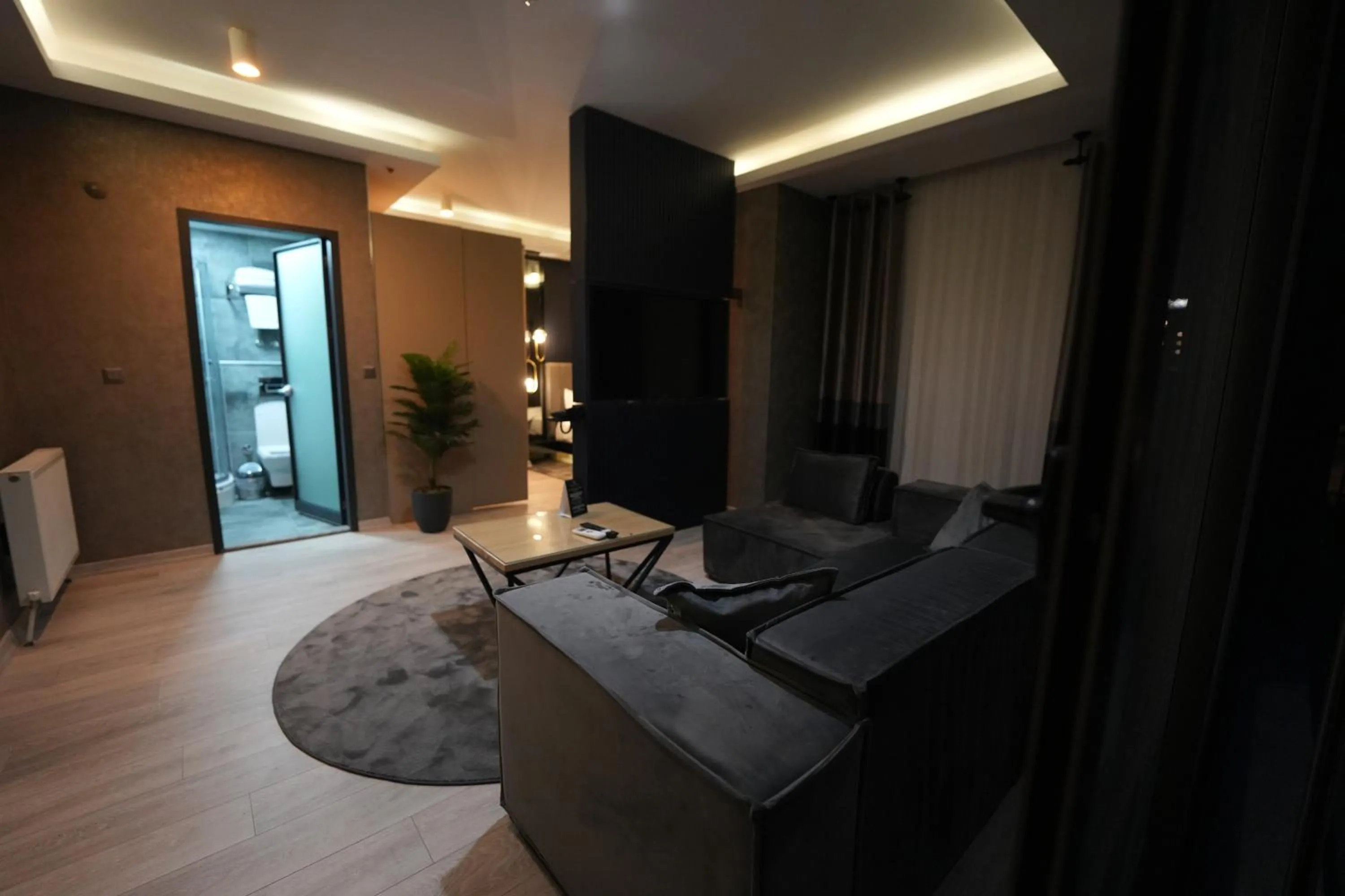 TV and multimedia in Marlen Hotel Bayraklı