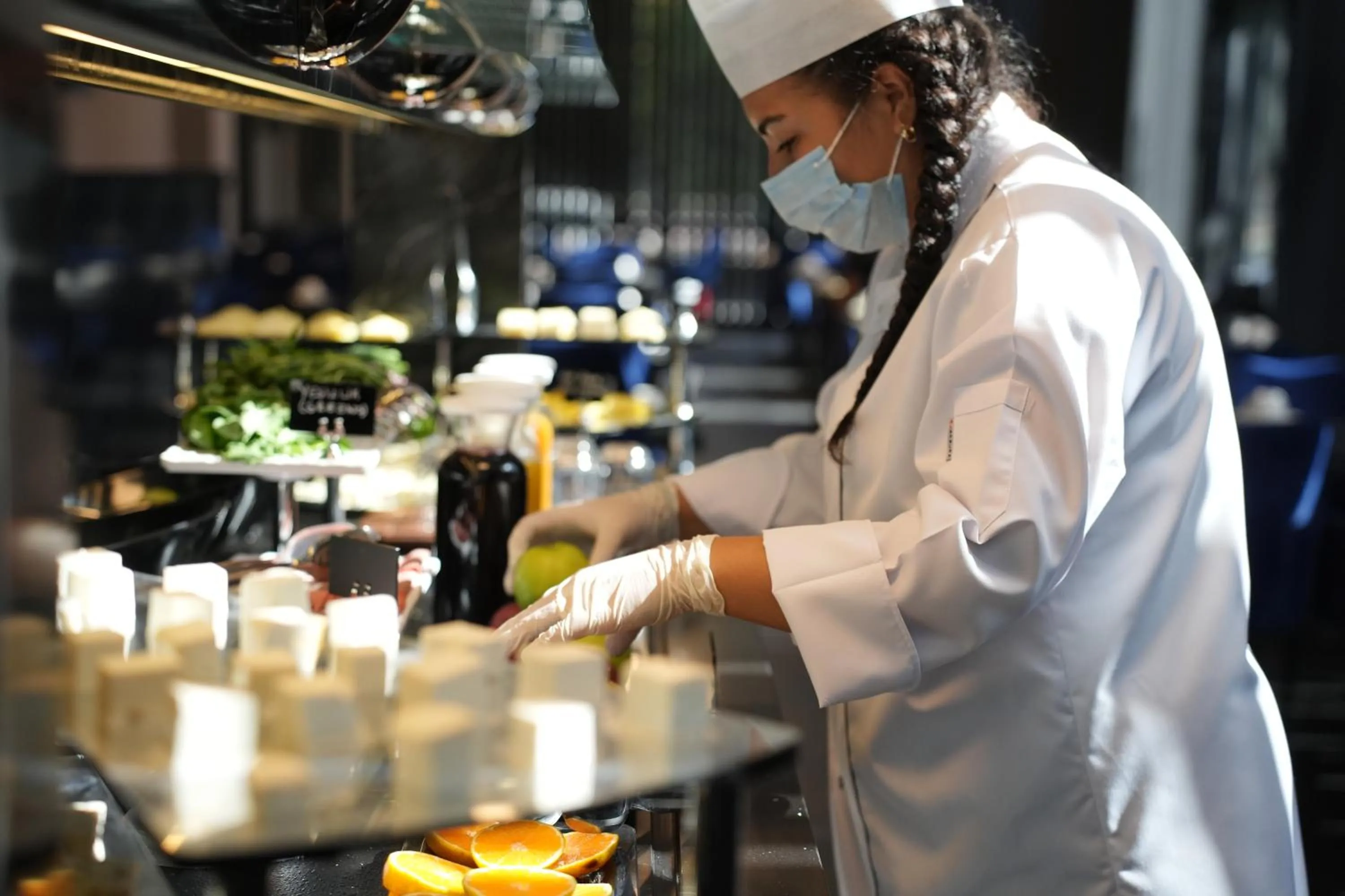 Kitchen or kitchenette in Marlen Hotel Bayraklı