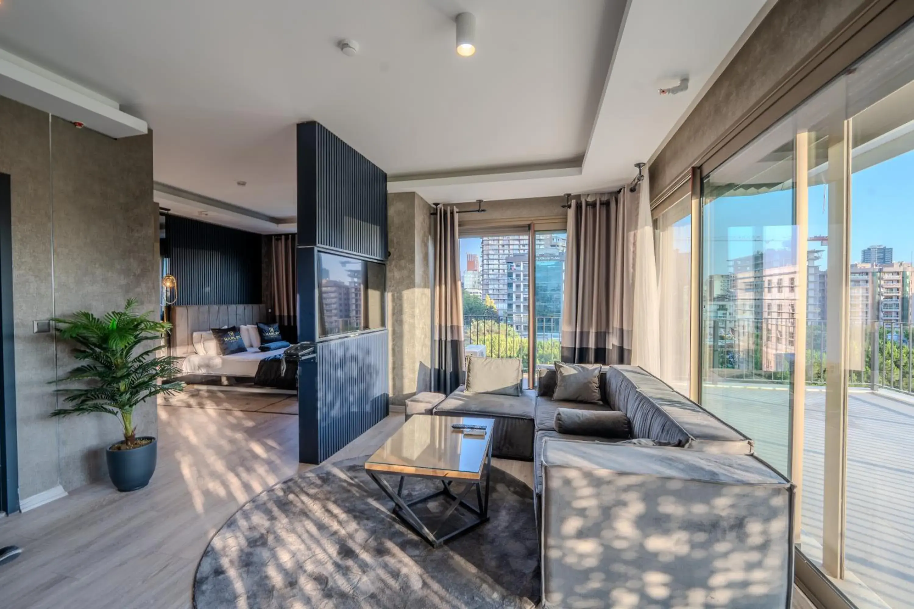 Deluxe Suite in Marlen Hotel Bayraklı Deluxe Suite in Marlen Hotel Bayraklı