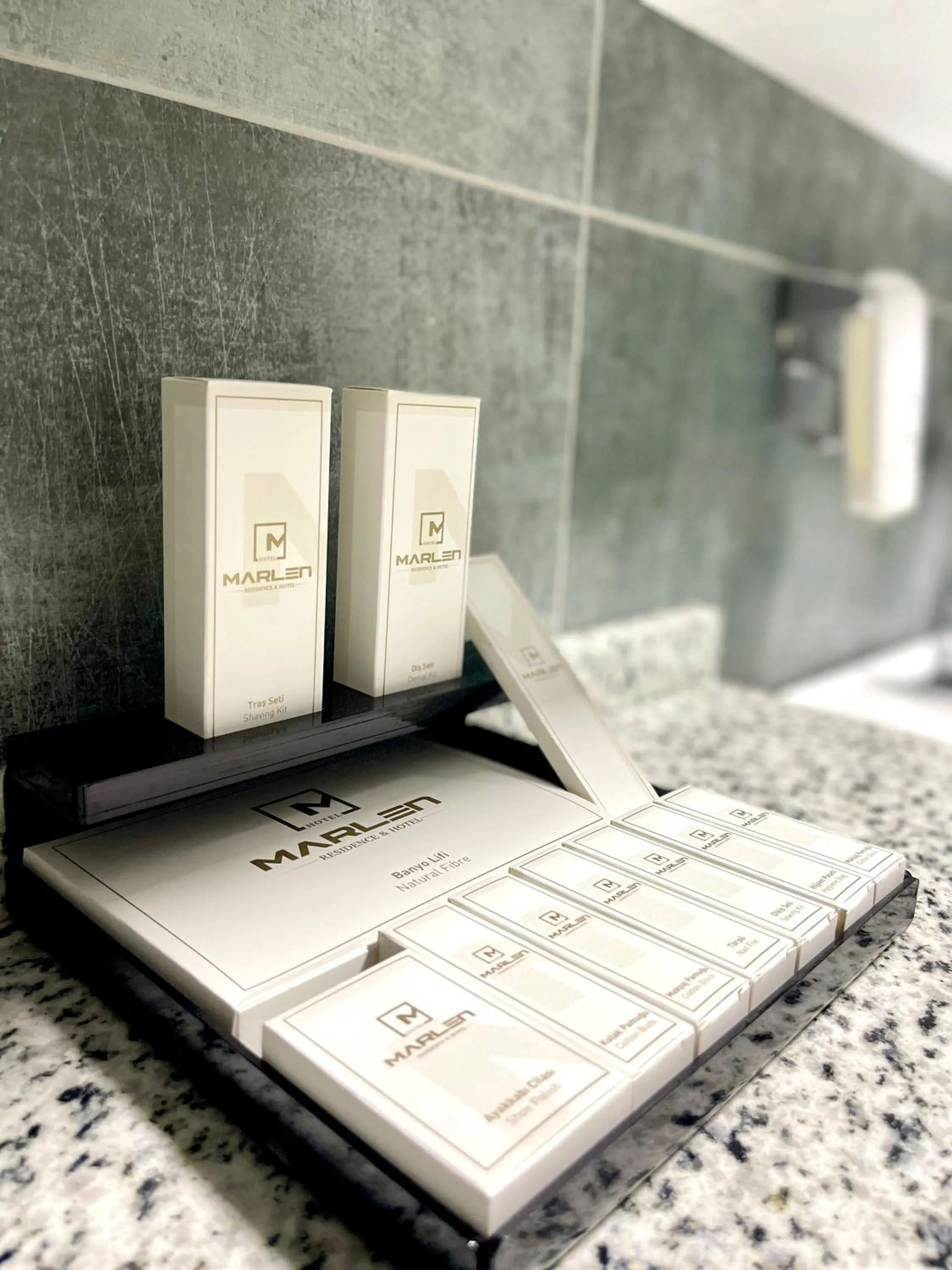 Standard Double Room with Two Double Beds in Marlen Hotel Bayraklı