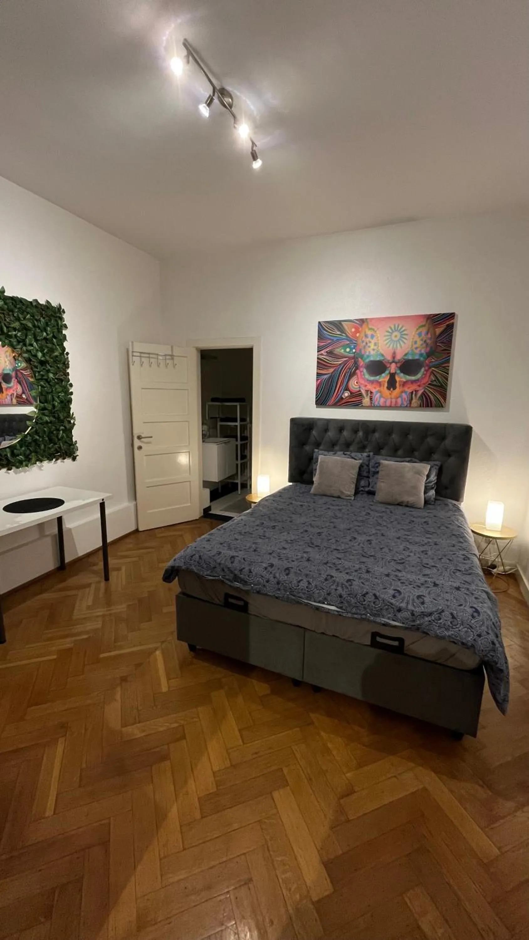 Bed in Amazing flat-Center of Brussels