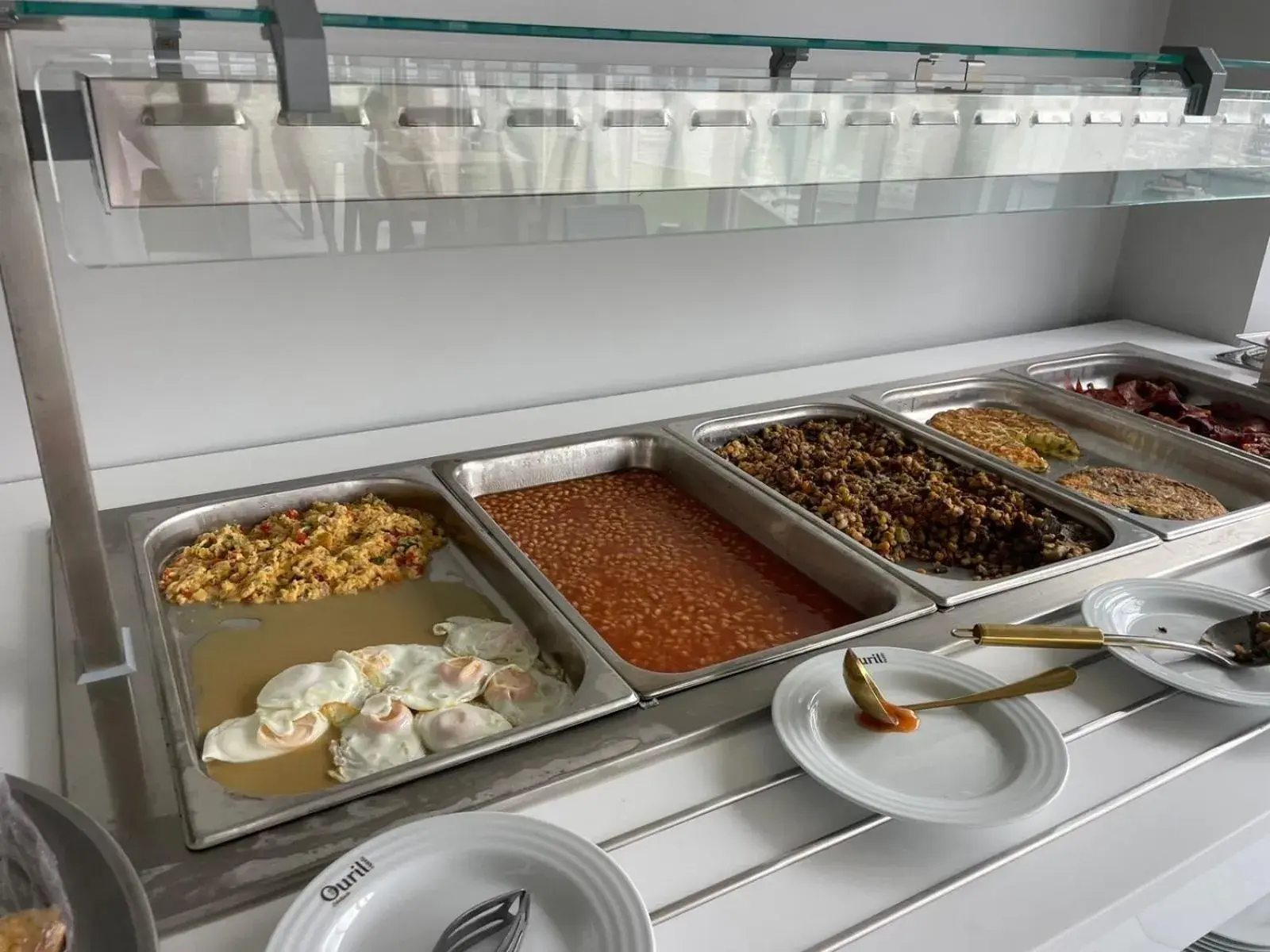 Buffet breakfast in Ouril Mindelo Buffet breakfast in Ouril Mindelo