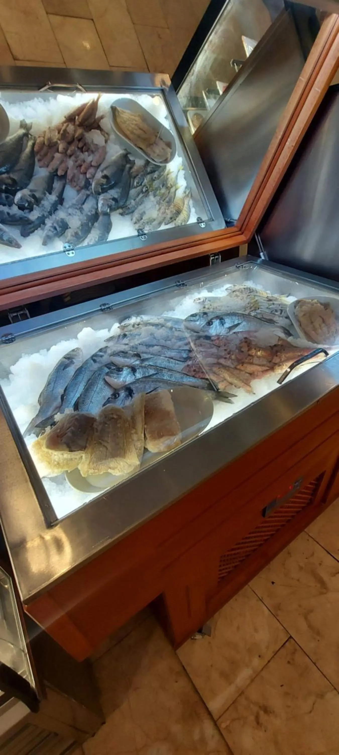 Restaurant/places to eat in Blue Port Hotel