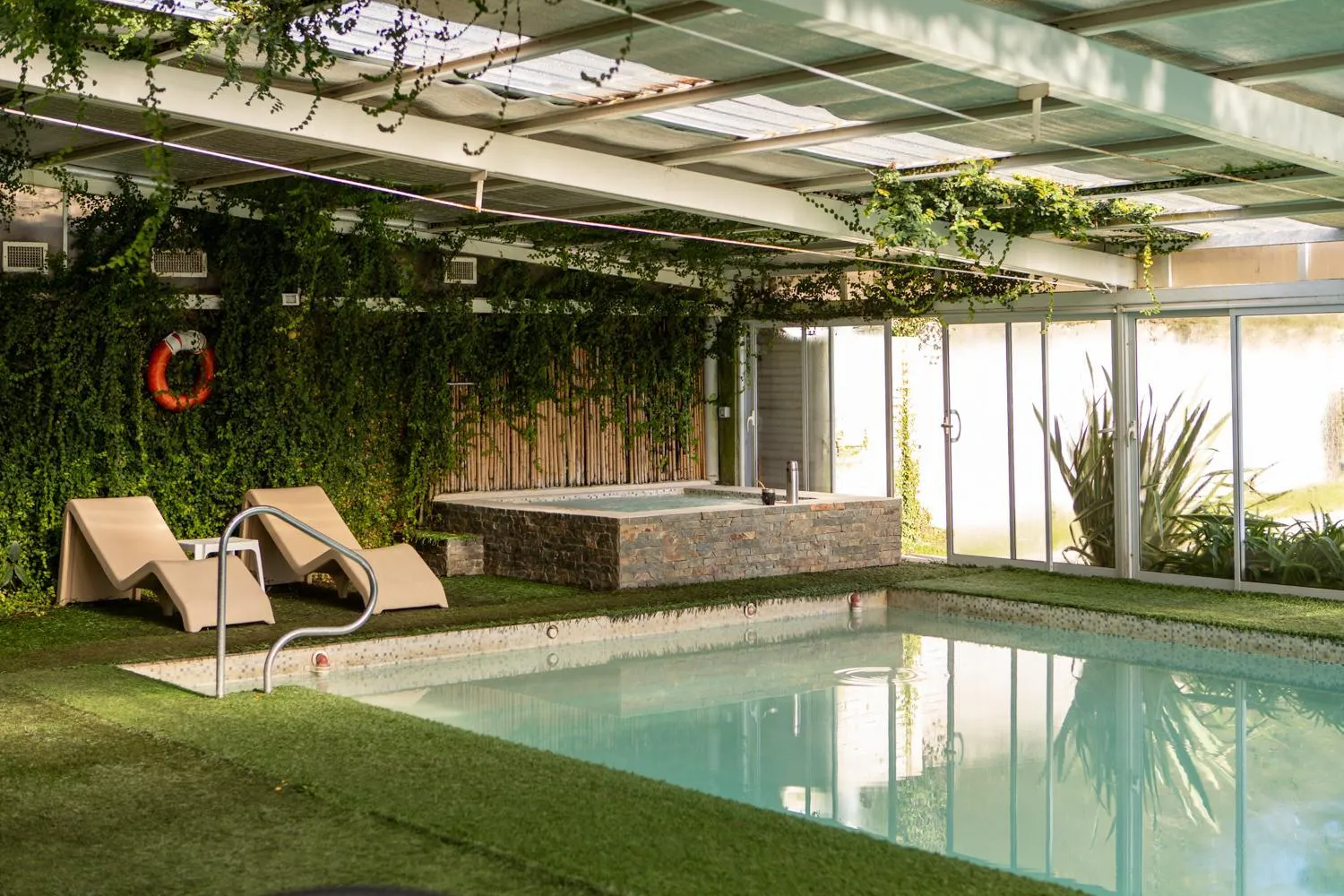 Swimming pool in Ak´Para
