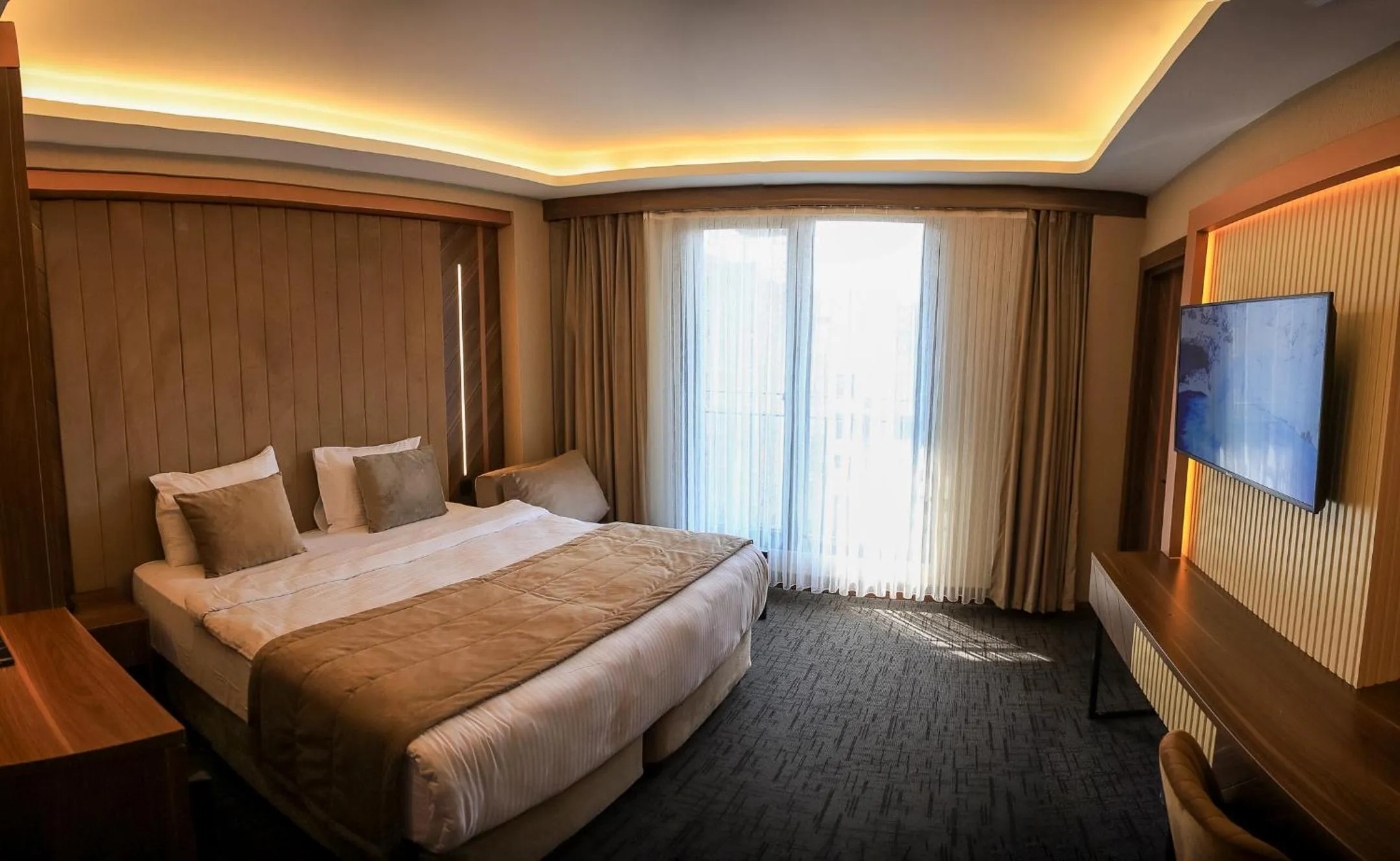 Bed in THE PARK HOTEL