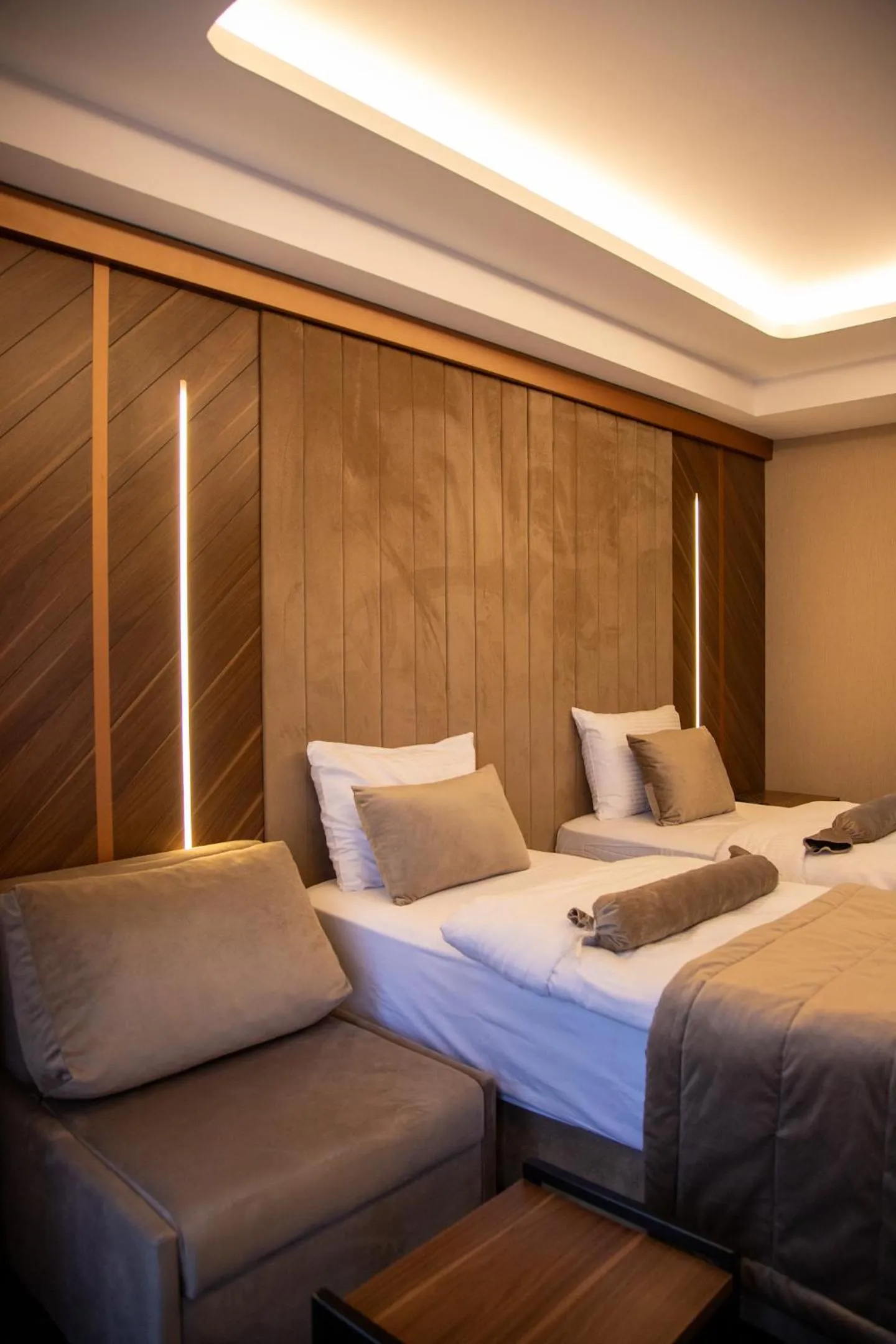 Bed in THE PARK HOTEL