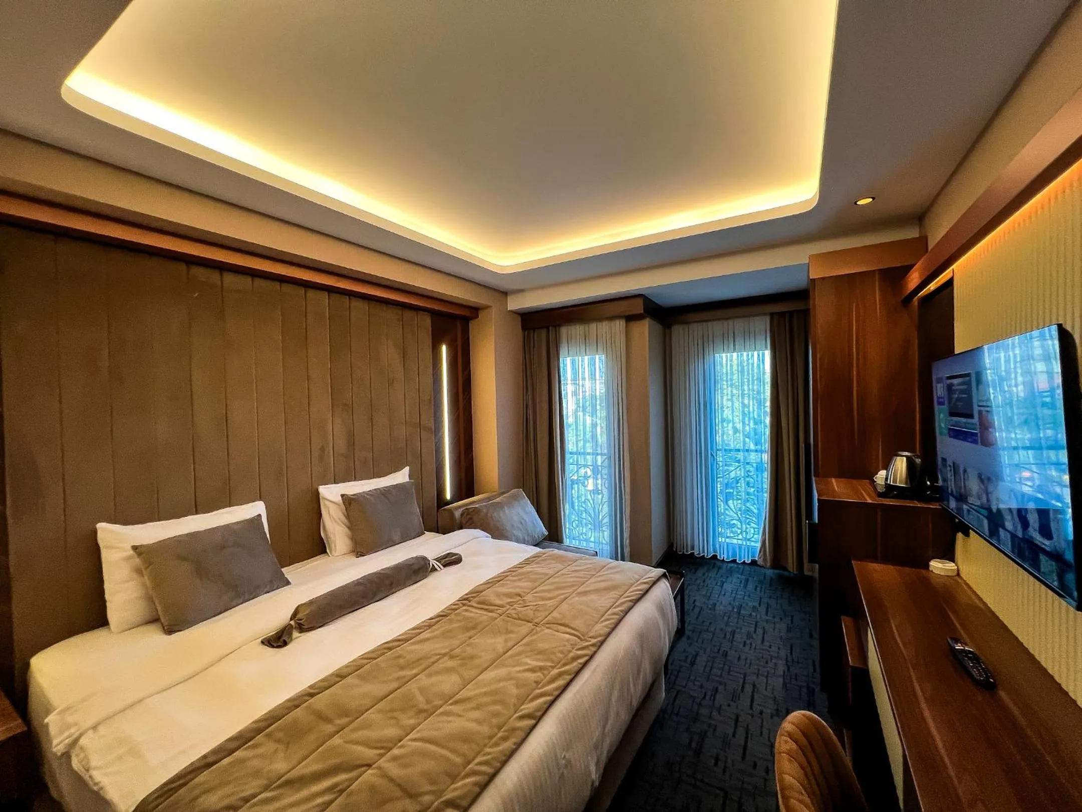 Bed in THE PARK HOTEL