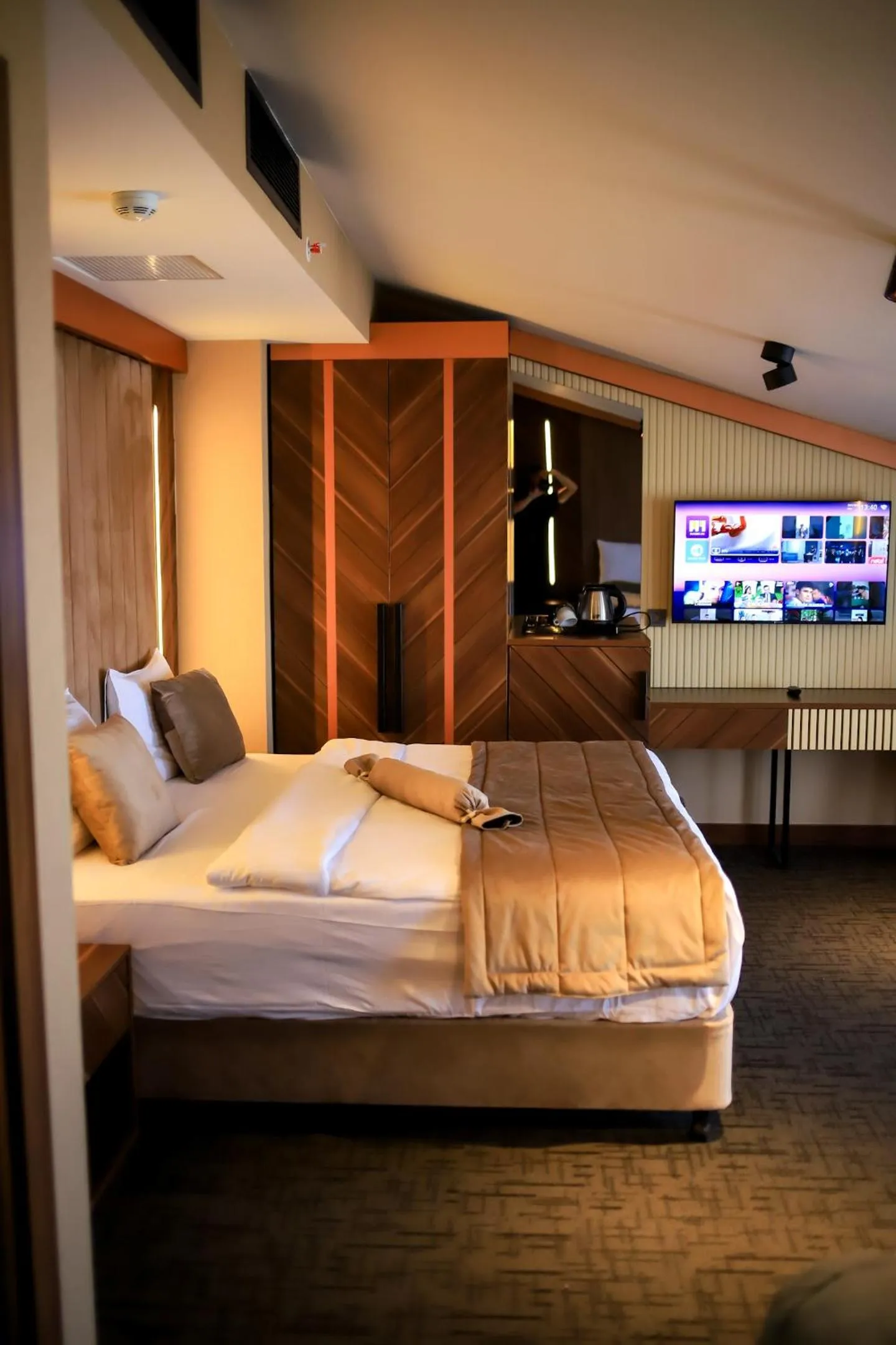 Bed in THE PARK HOTEL