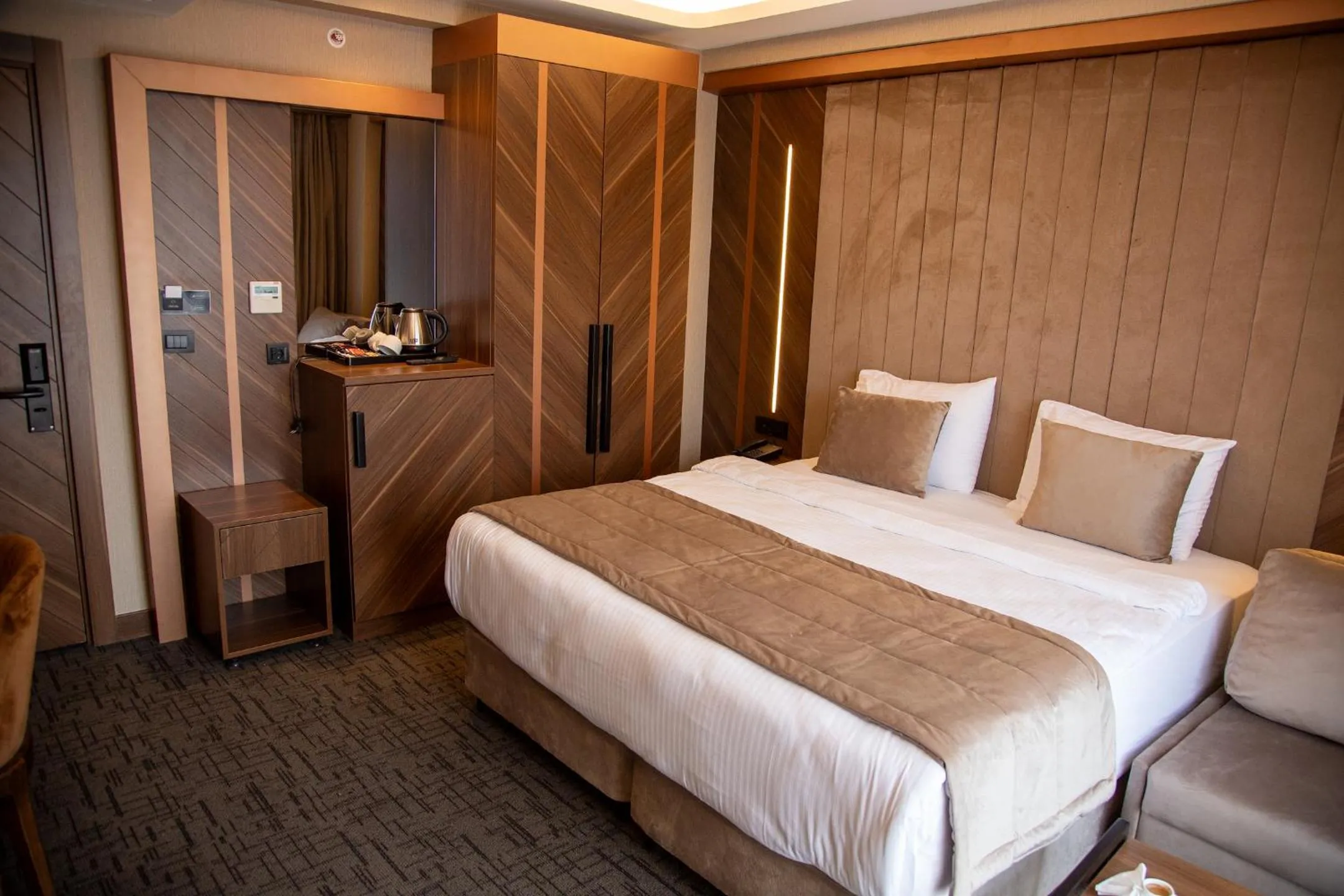 Bed in THE PARK HOTEL