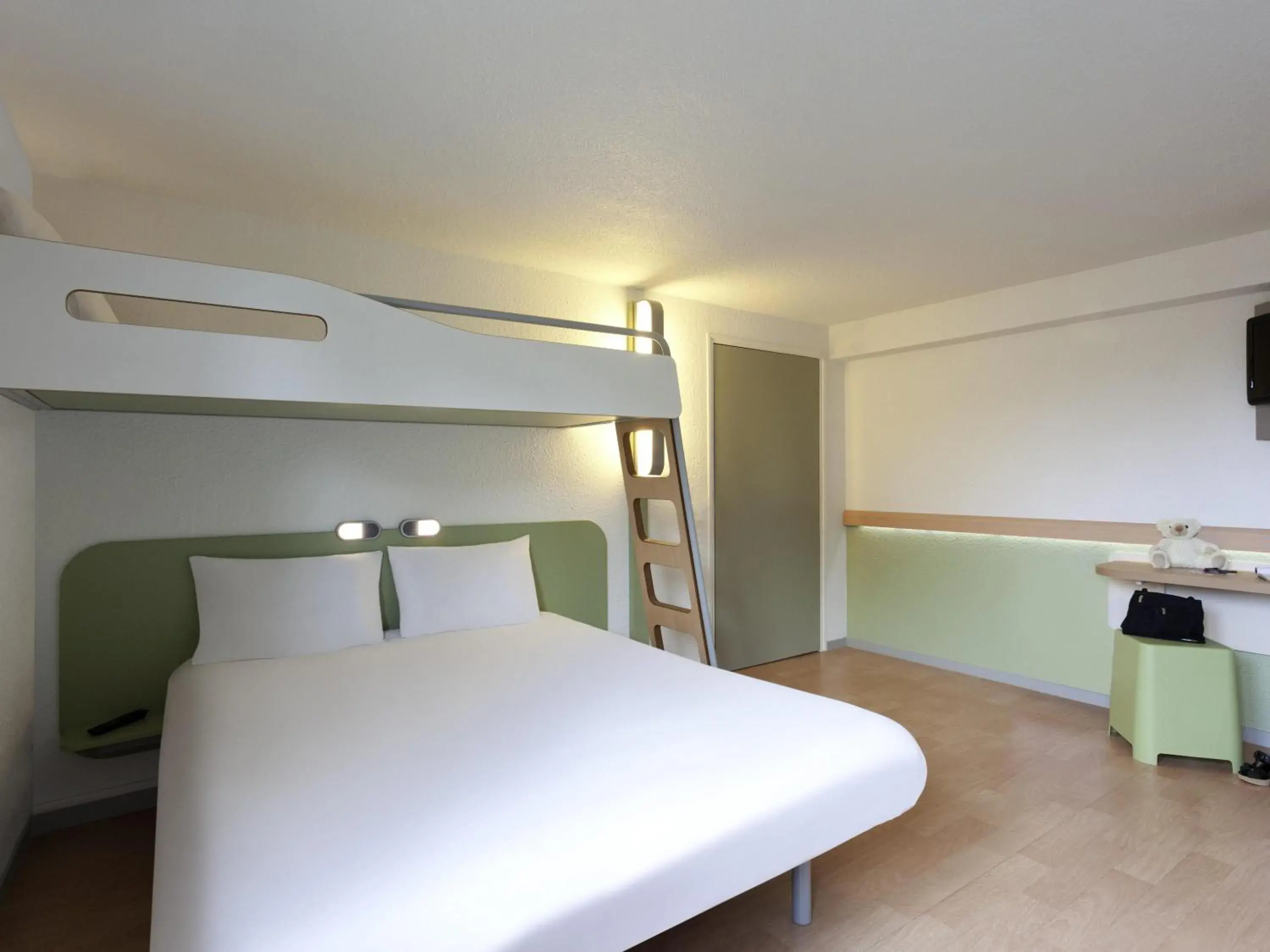 Triple Room in IBIS Budget Tarbes Triple Room in IBIS Budget Tarbes