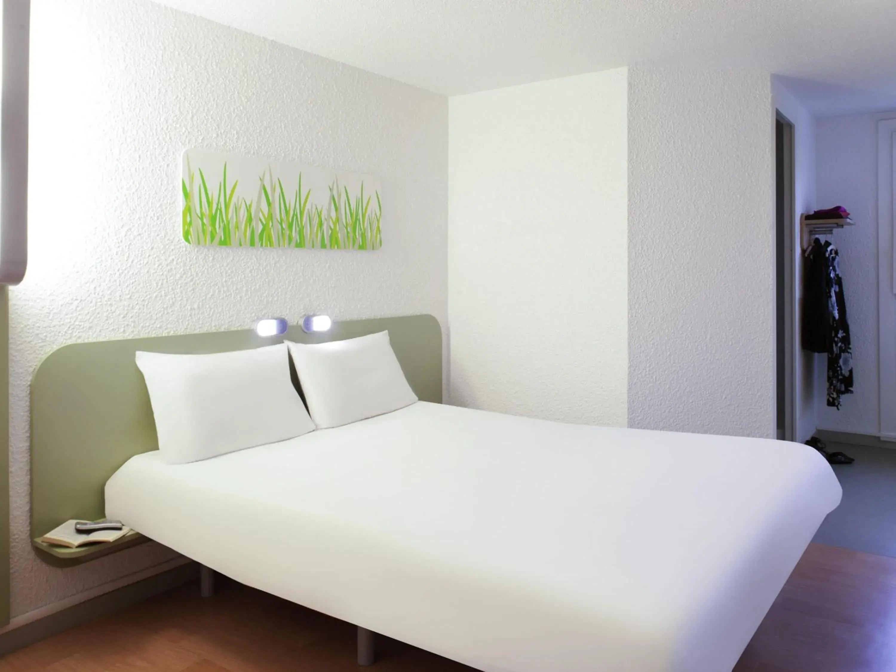 Bedroom, Bed in IBIS Budget Tarbes Bedroom, Bed in IBIS Budget Tarbes