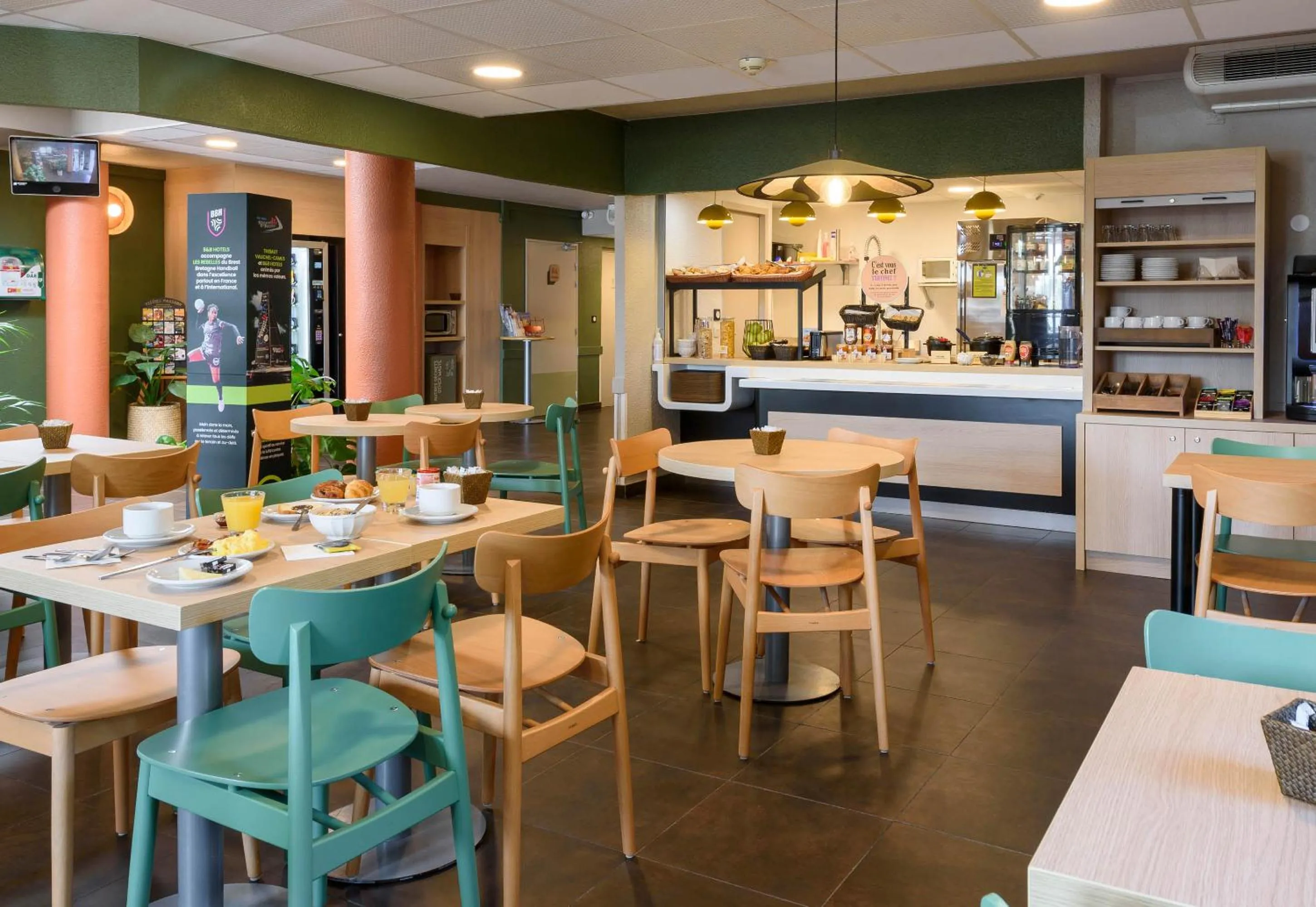 Breakfast in B&B HOTEL Toulouse Cité de l'Espace Gonord