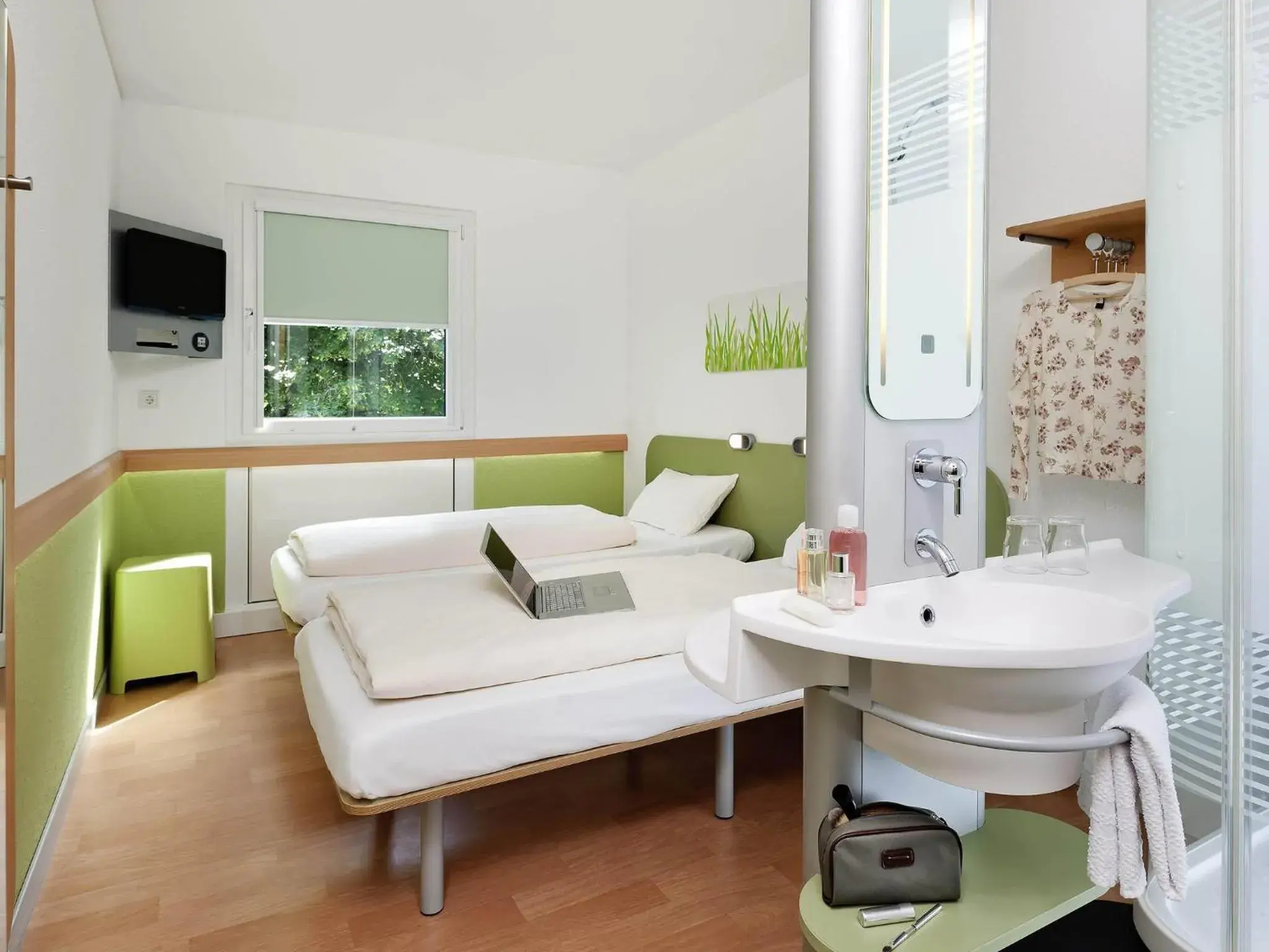 Bedroom in Ibis budget Koeln Messe Bedroom in Ibis budget Koeln Messe