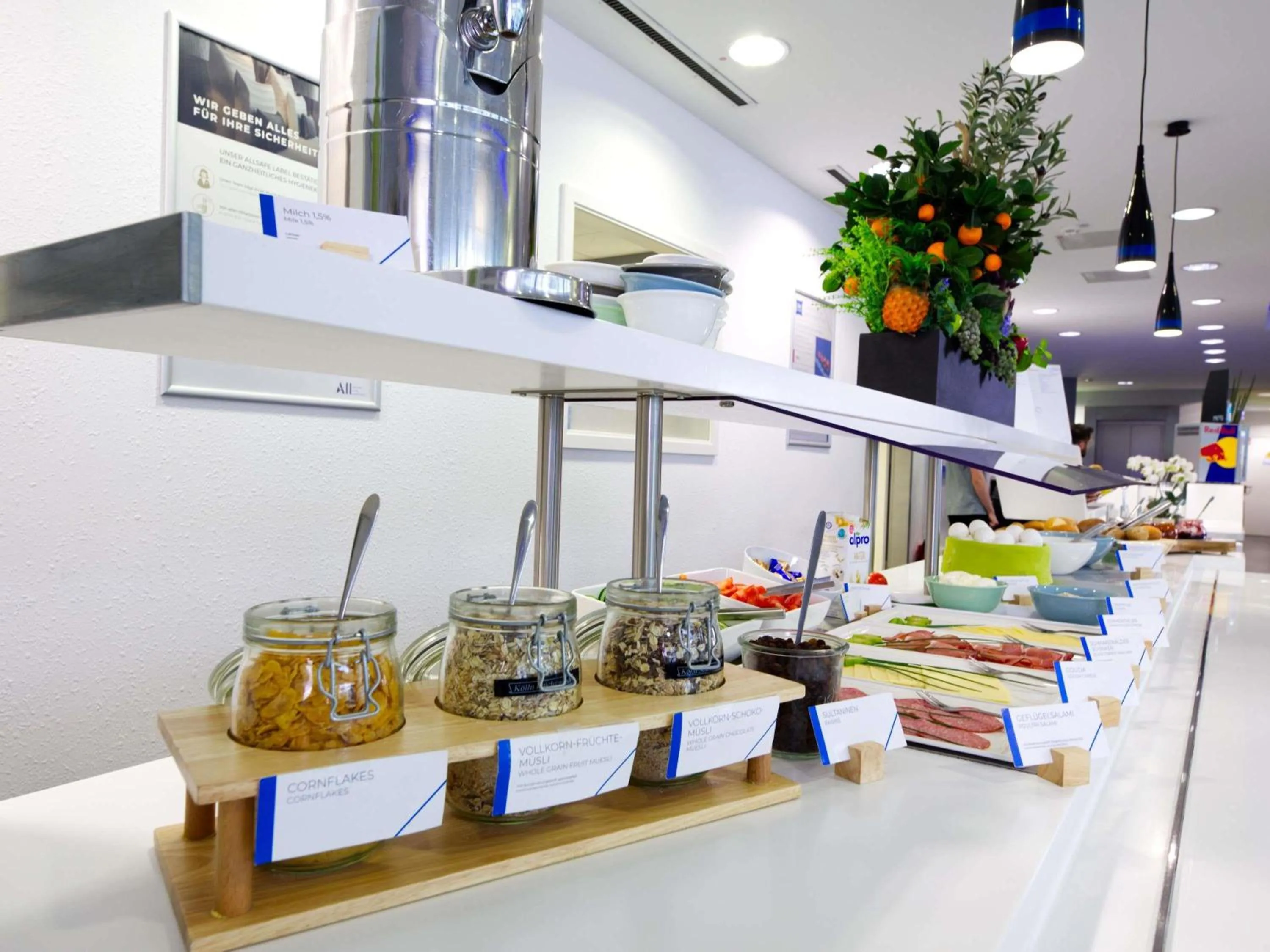 Breakfast in Ibis budget Koeln Messe