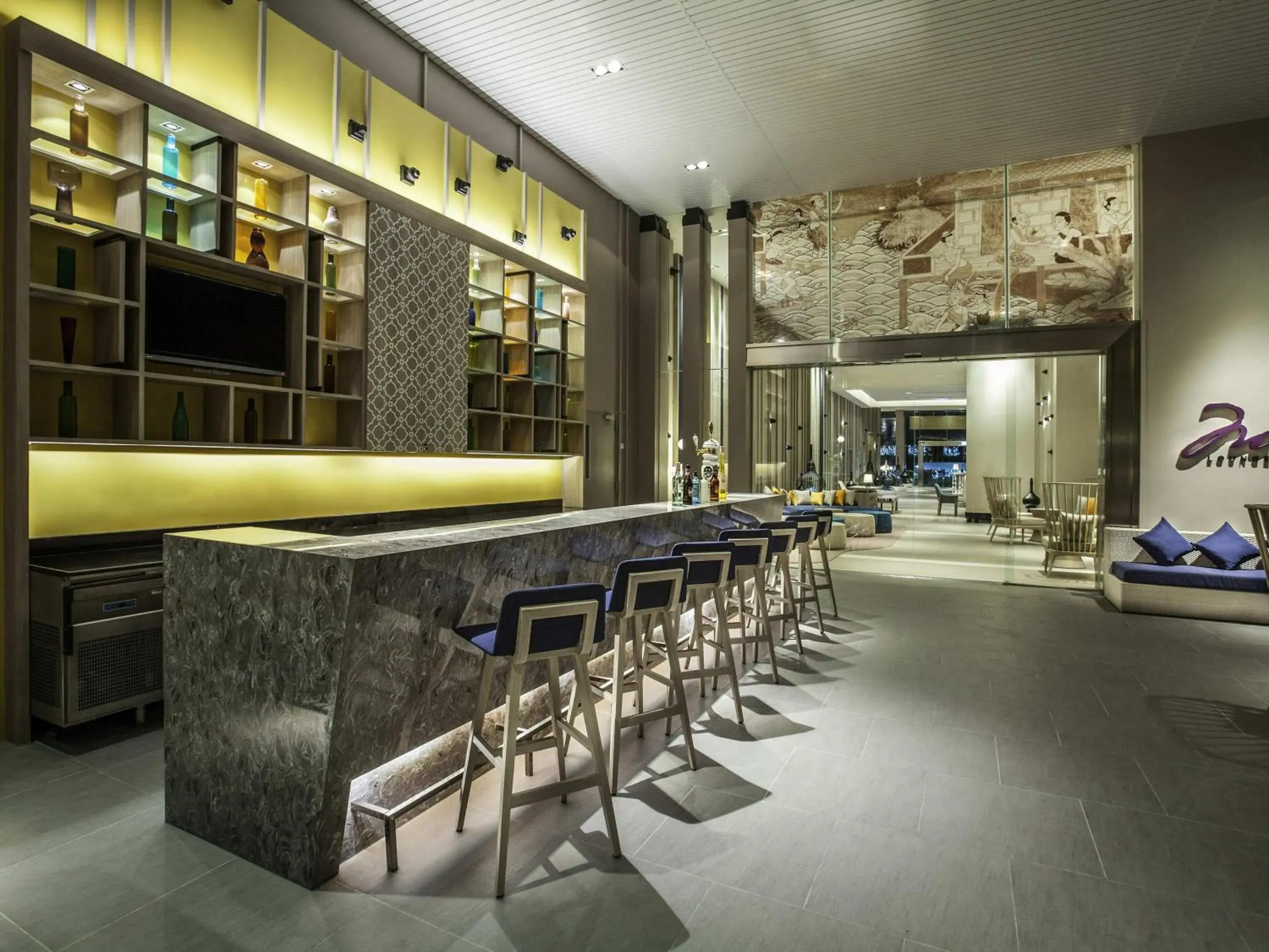 Lounge or bar in Mercure Pattaya Ocean Resort Lounge or bar in Mercure Pattaya Ocean Resort