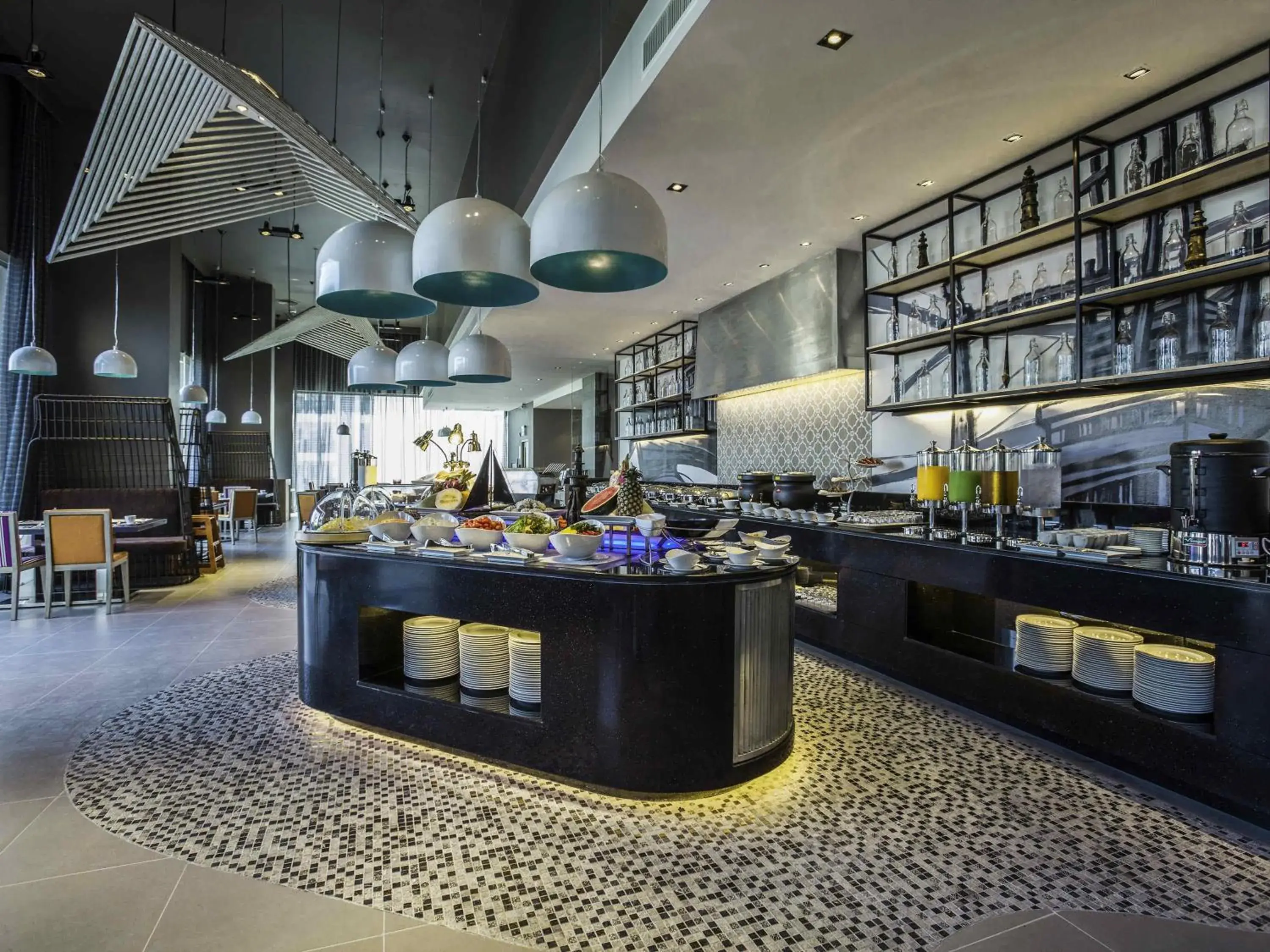 Restaurant/places to eat in Mercure Pattaya Ocean Resort Restaurant/places to eat in Mercure Pattaya Ocean Resort