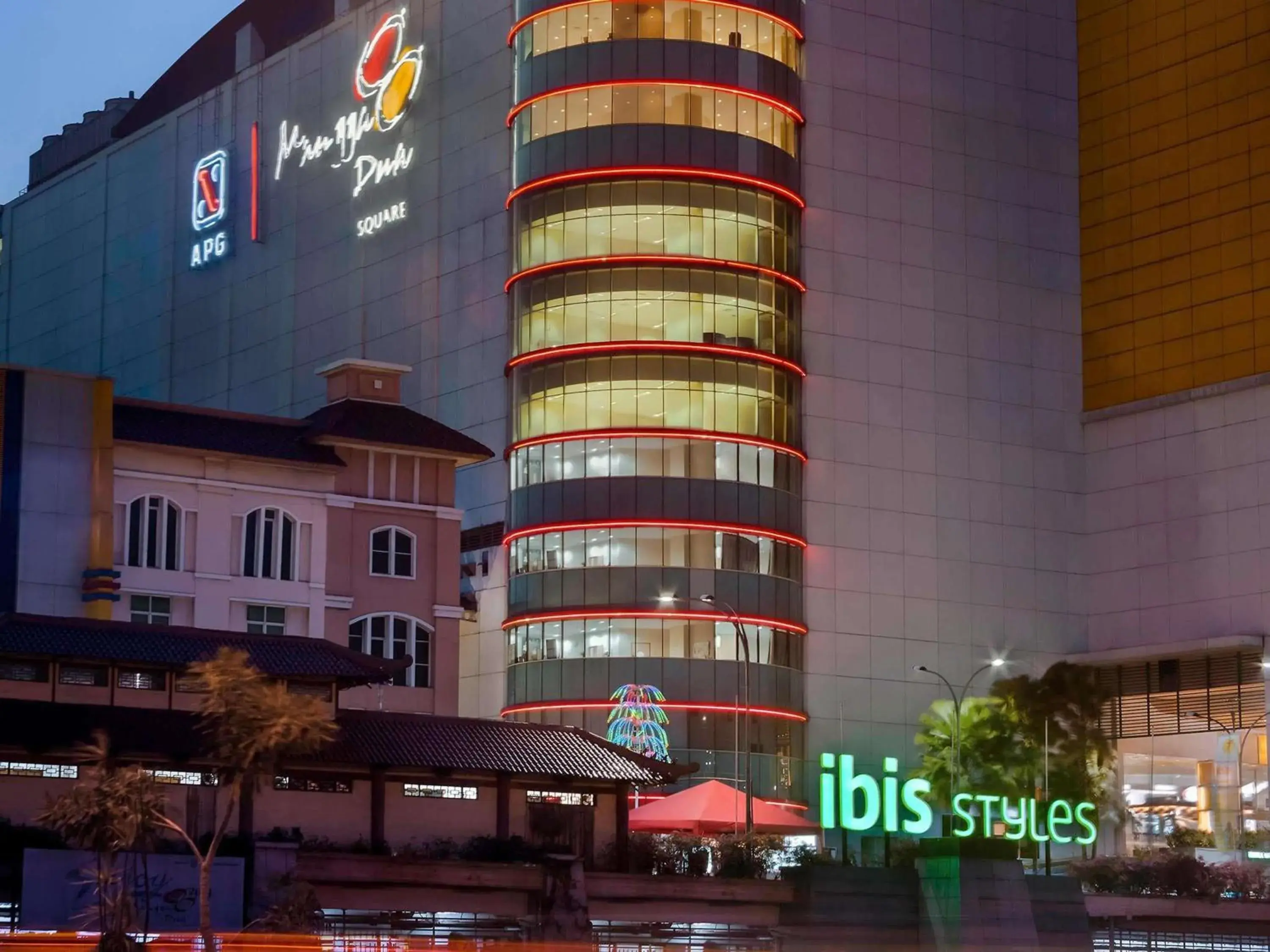 Property building in Ibis Styles Jakarta Mangga Dua Square Property building in Ibis Styles Jakarta Mangga Dua Square