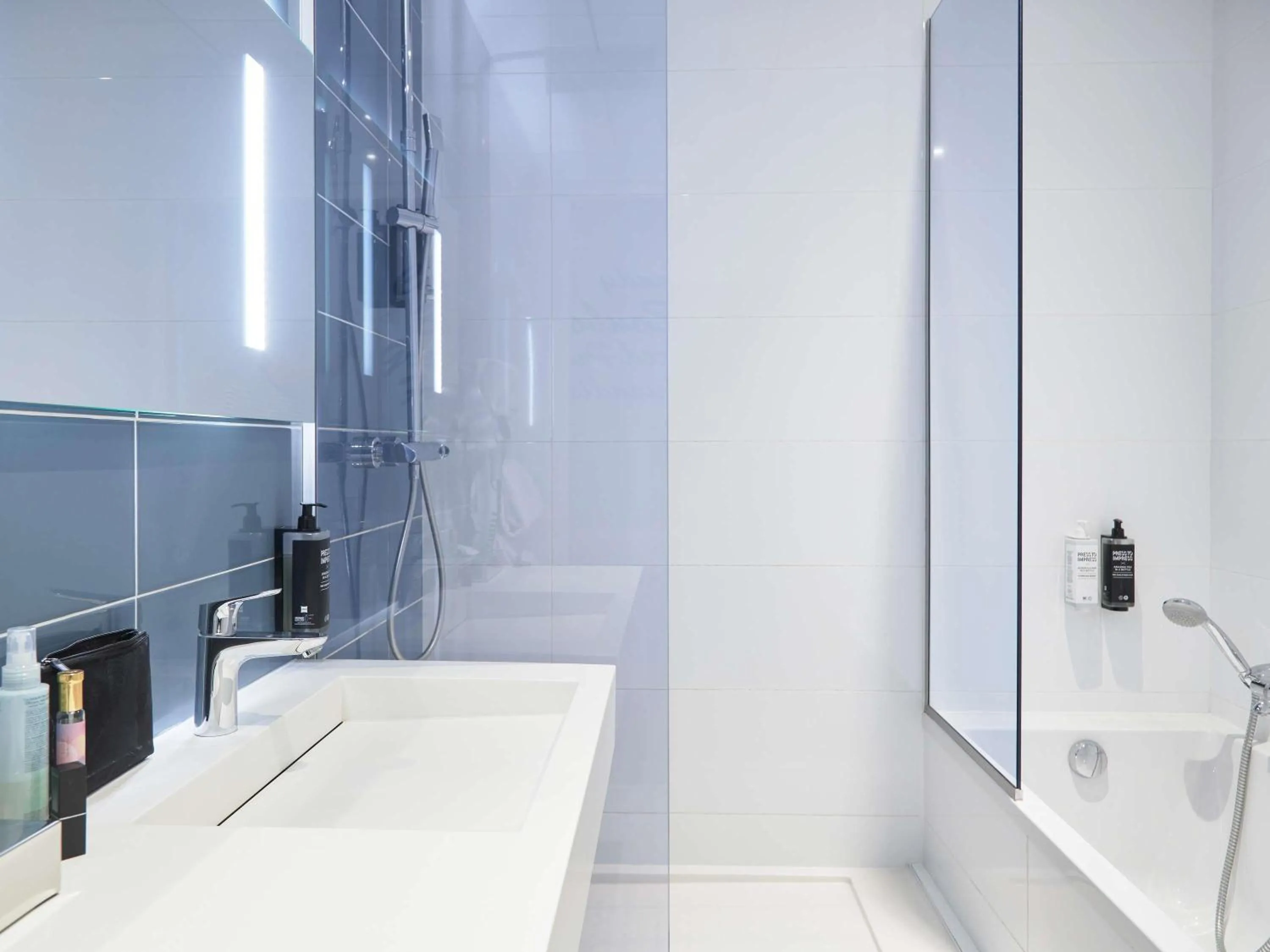 Bedroom in ibis Styles Montelimar Centre