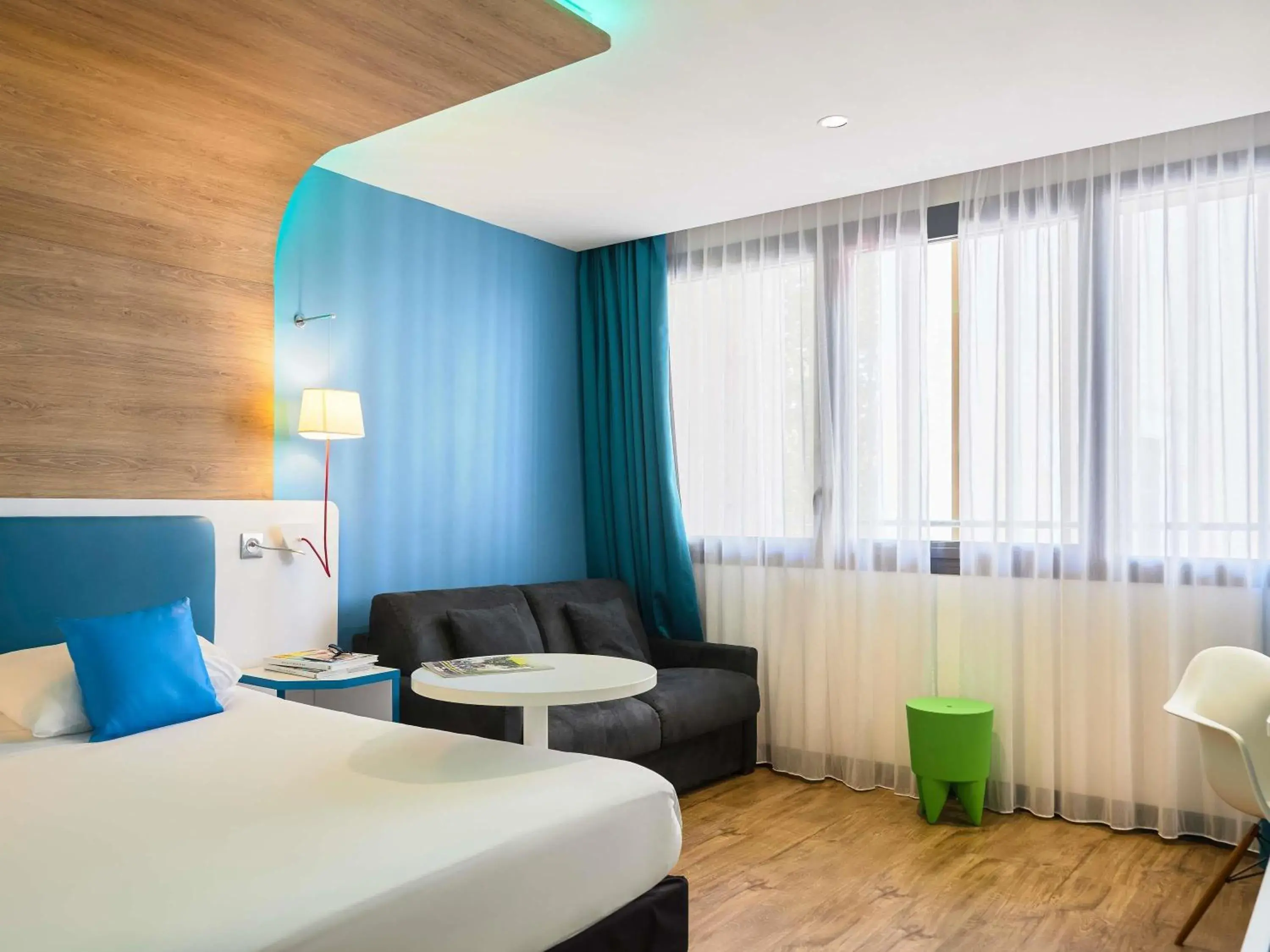 Property building, Bed in ibis Styles Montelimar Centre Property building, Bed in ibis Styles Montelimar Centre