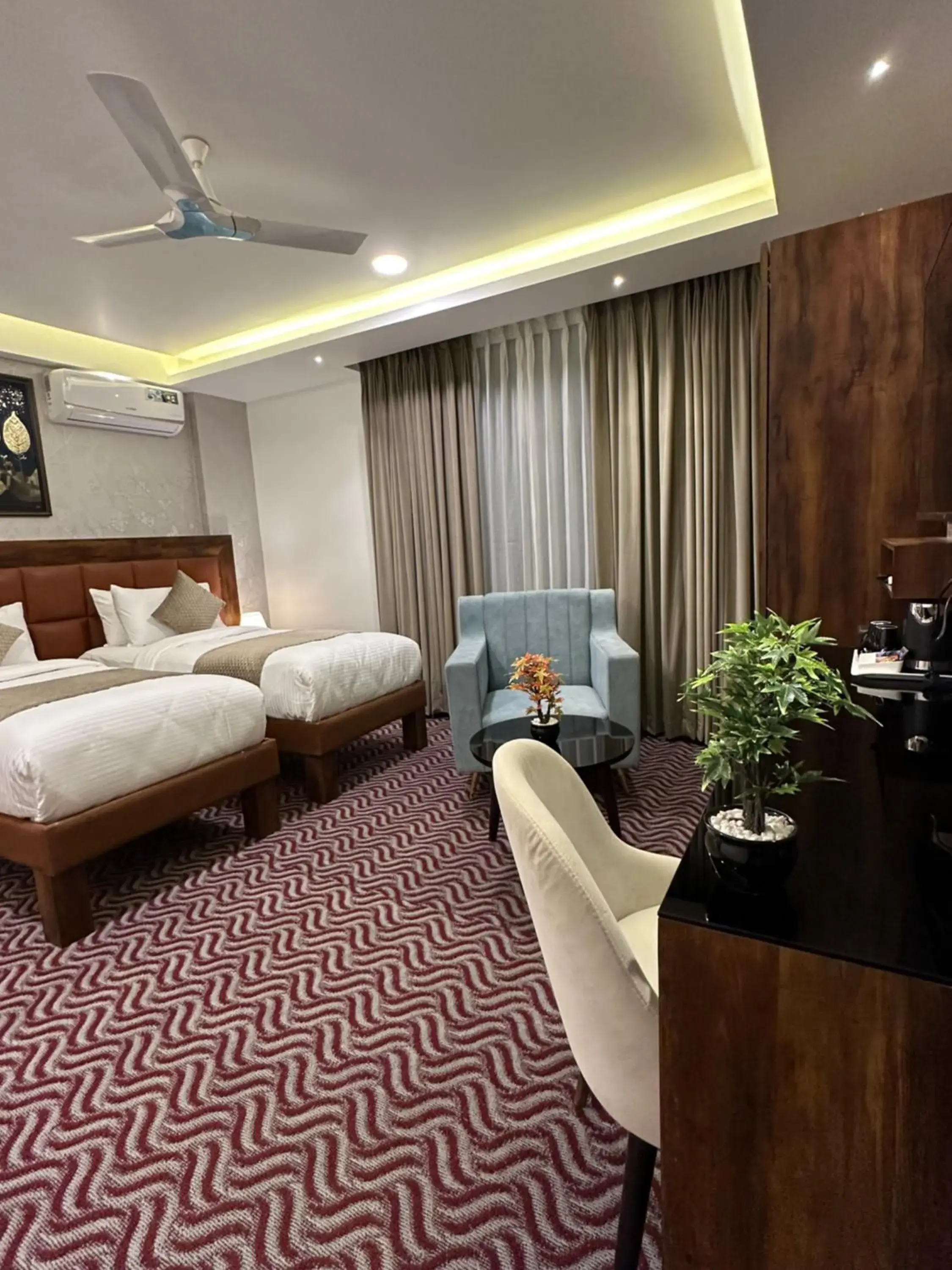 Photo of the whole room, Bed in ROYAL ACE LUXUR Photo of the whole room, Bed in ROYAL ACE LUXUR