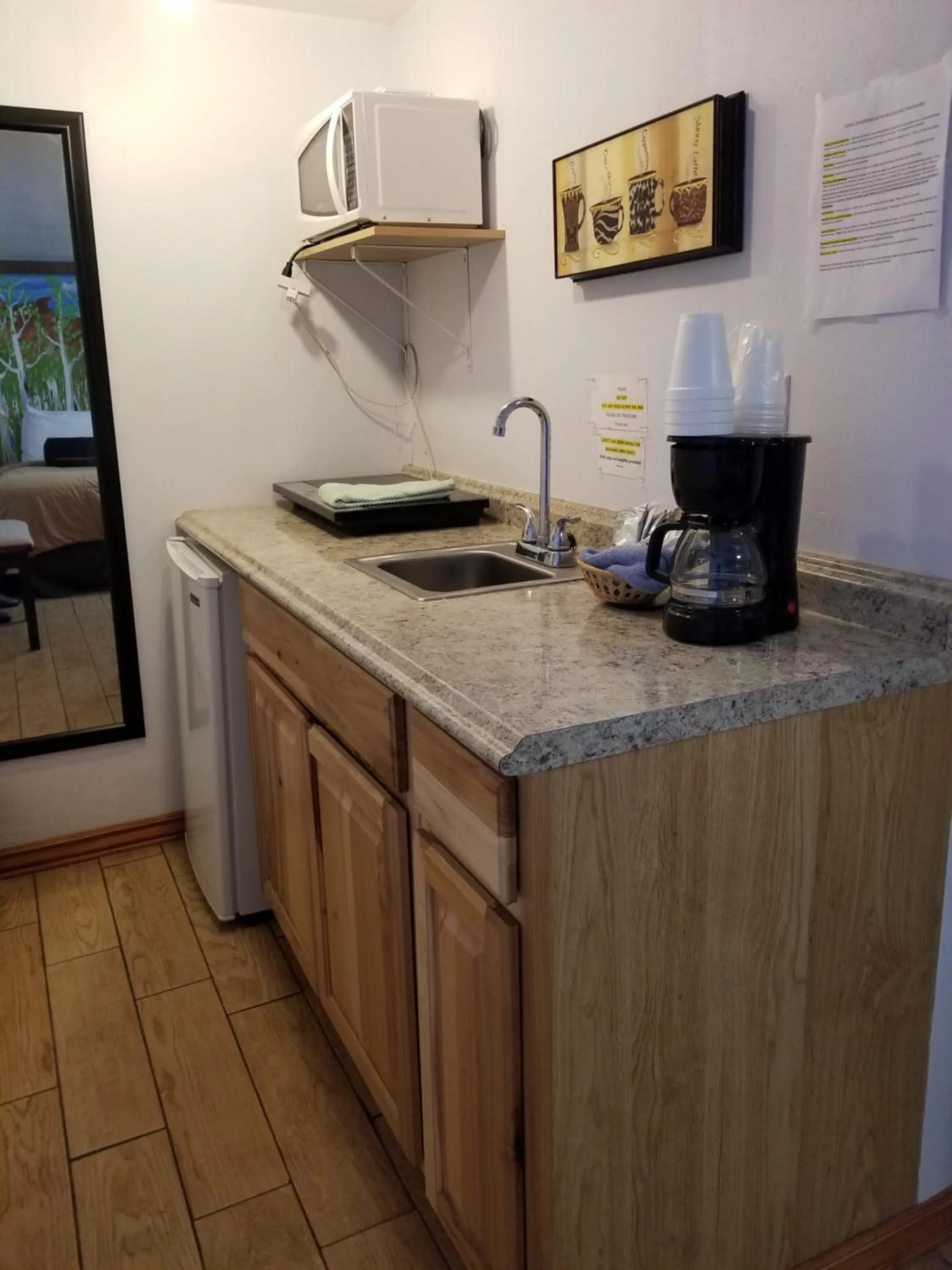 Kitchen or kitchenette in Ouray Inn