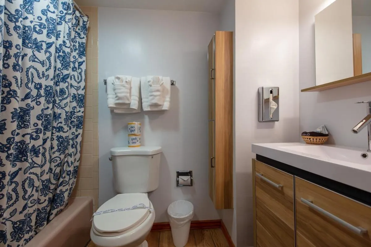 Bathroom in Ouray Inn