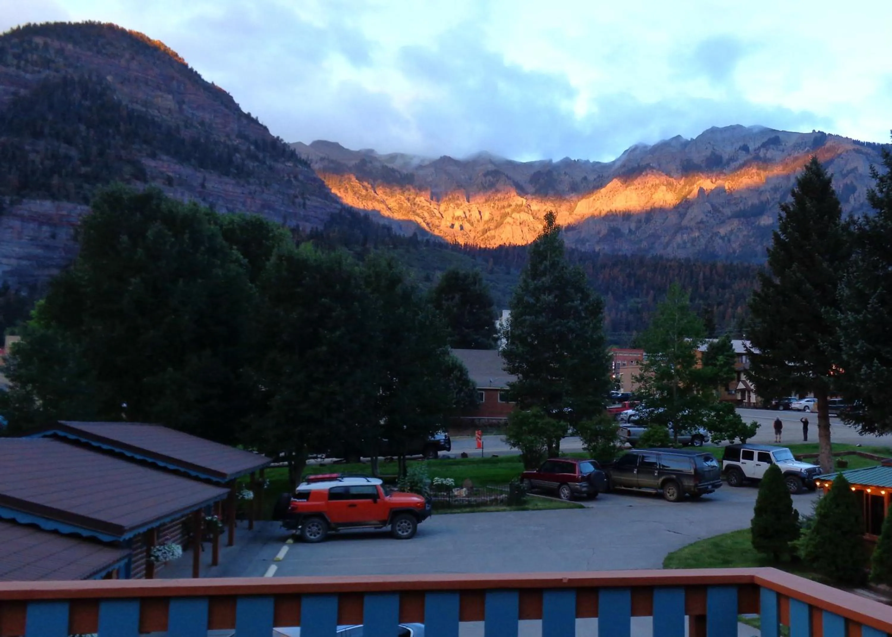 Mountain view in Ouray Inn