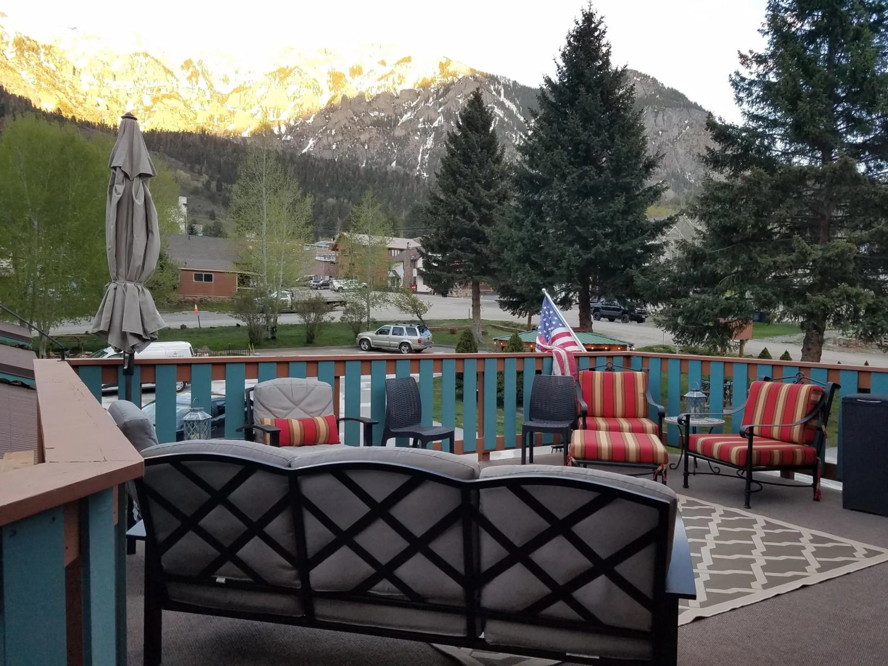 Summer in Ouray Inn
