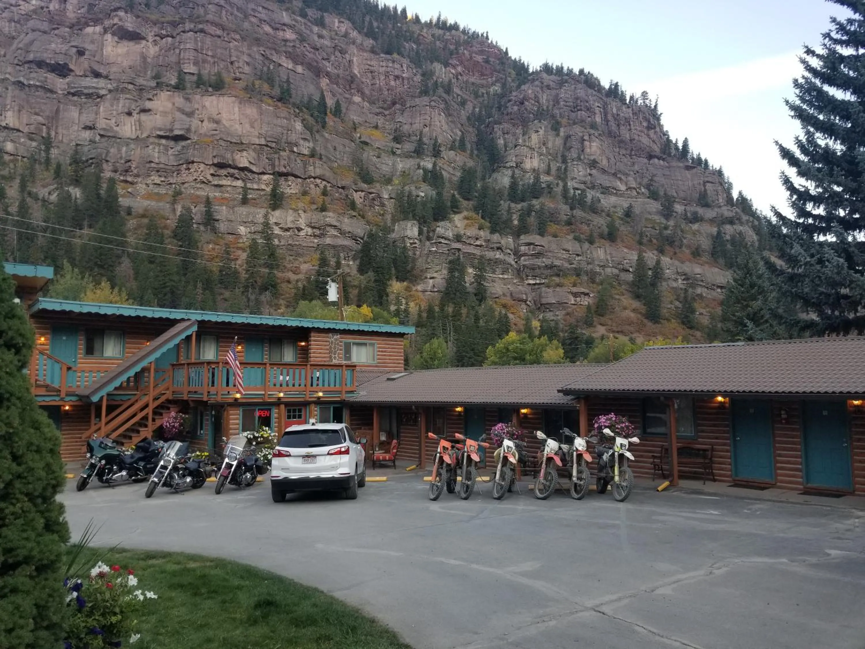 Property building in Ouray Inn