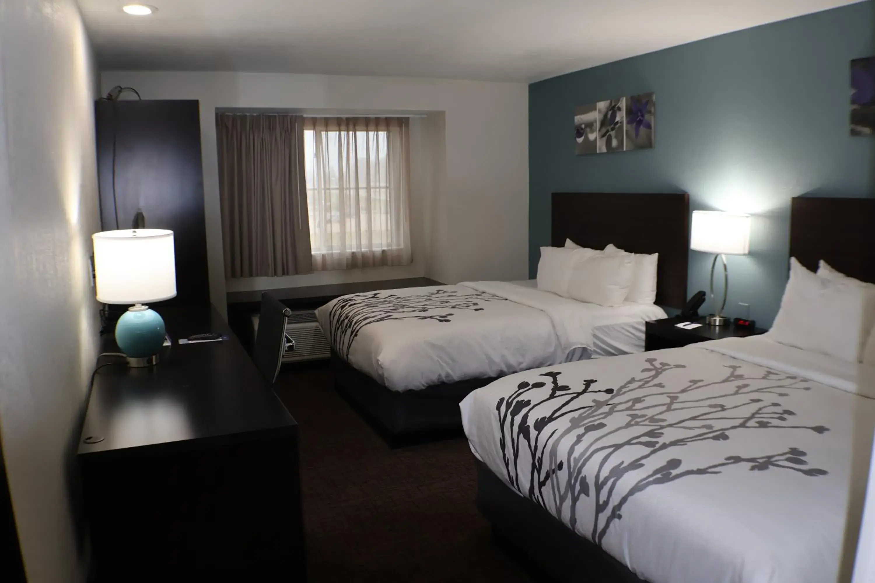 Guests, Bed in Sleep Inn Marion - Cedar Rapids Guests, Bed in Sleep Inn Marion - Cedar Rapids