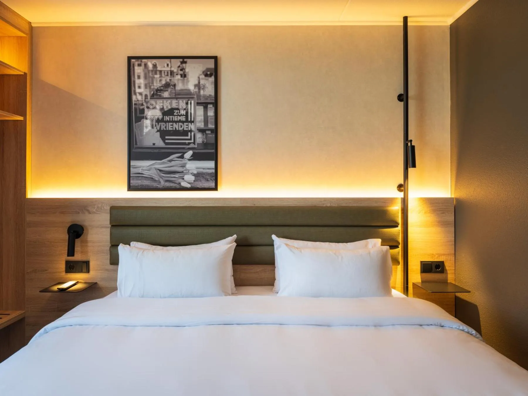 Bed in Campanile Hotel & Restaurant Zwolle