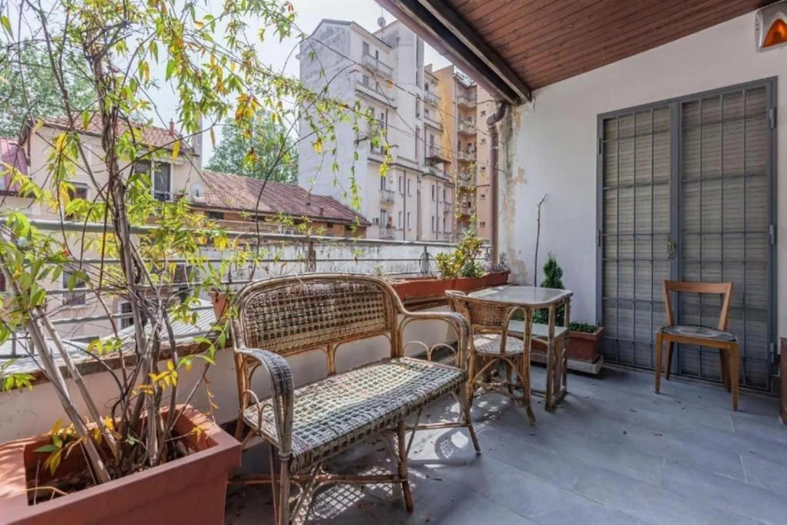 Balcony/Terrace in Noisette Casa con giardino