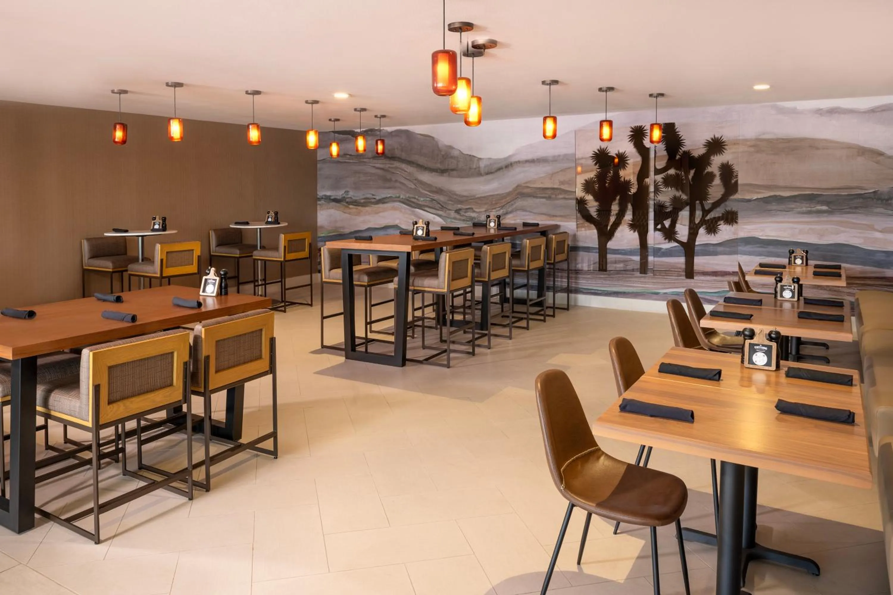 Restaurant/places to eat in DoubleTree by Hilton San Bernardino