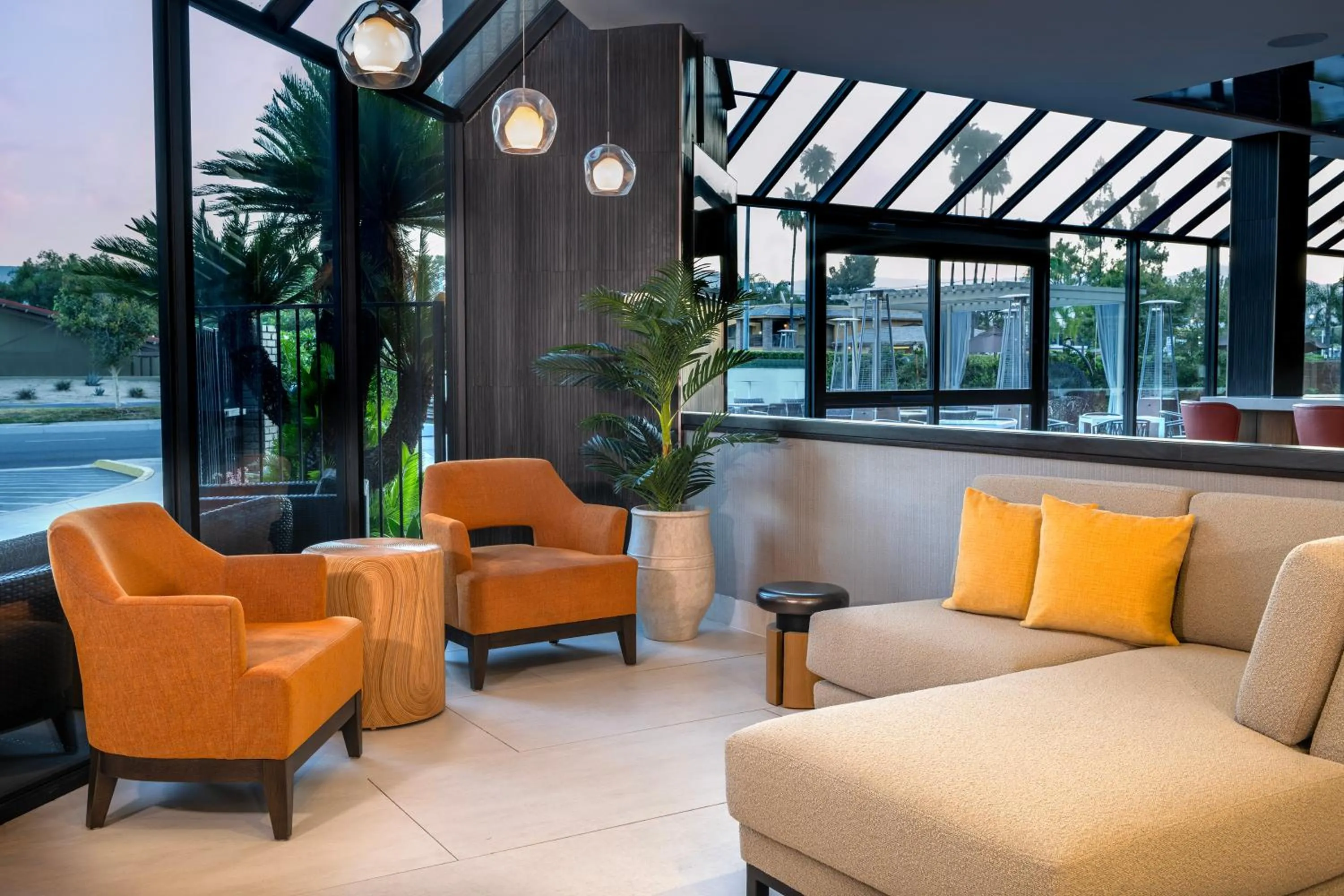 Lobby or reception in DoubleTree by Hilton San Bernardino