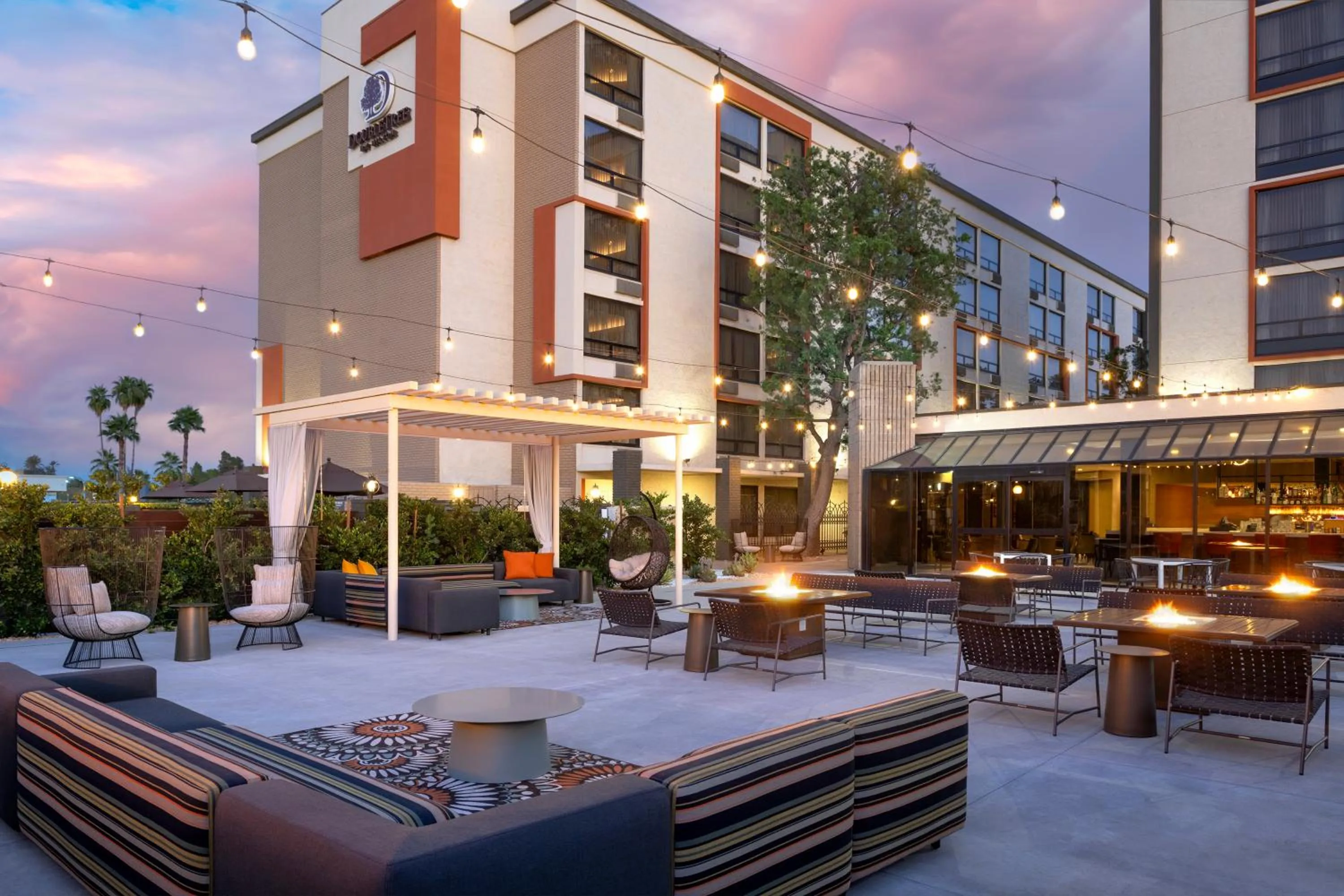 Patio in DoubleTree by Hilton San Bernardino