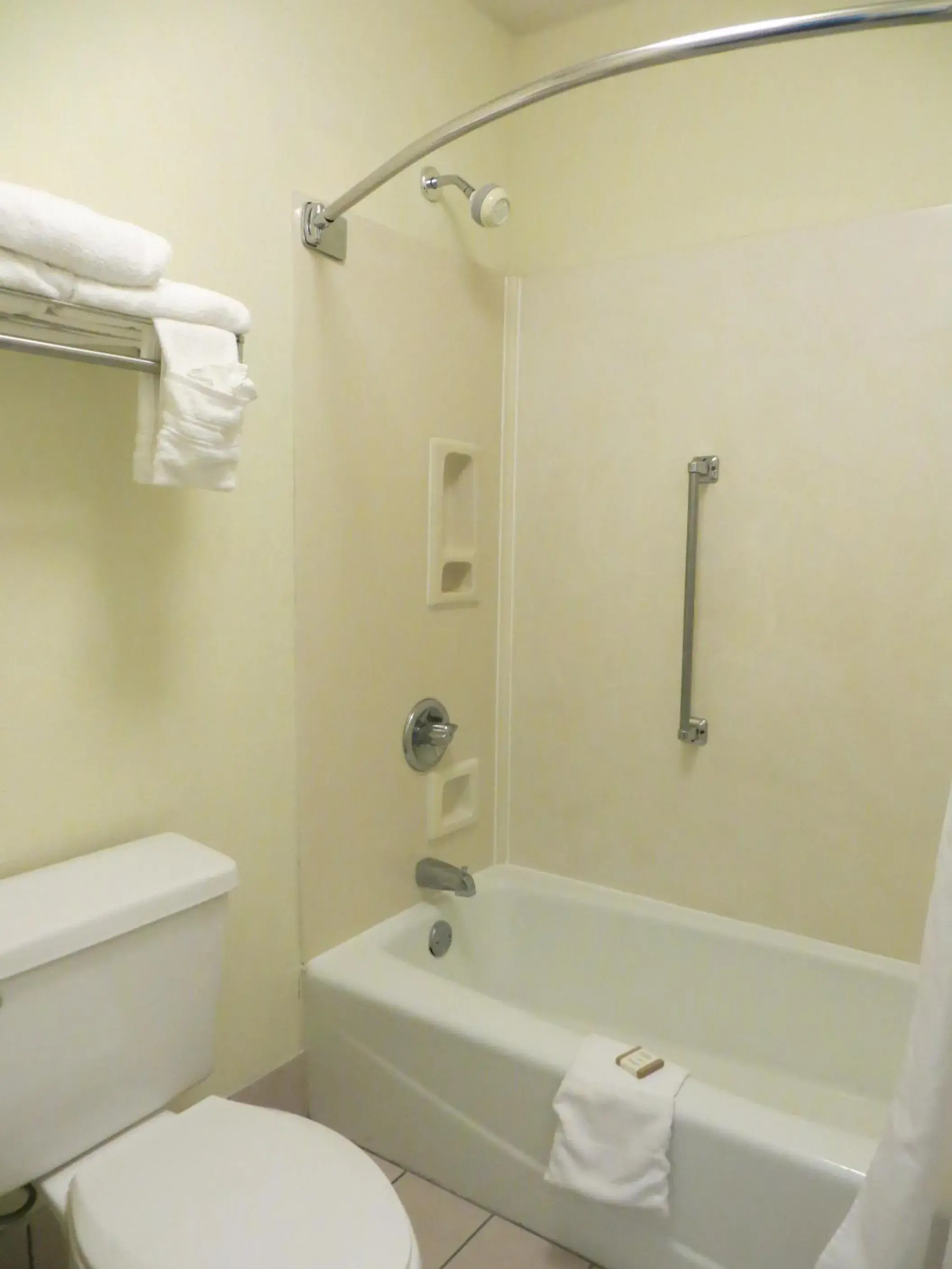 Toilet, Bathroom in Baymont Inn & Suites by Wyndham Florence