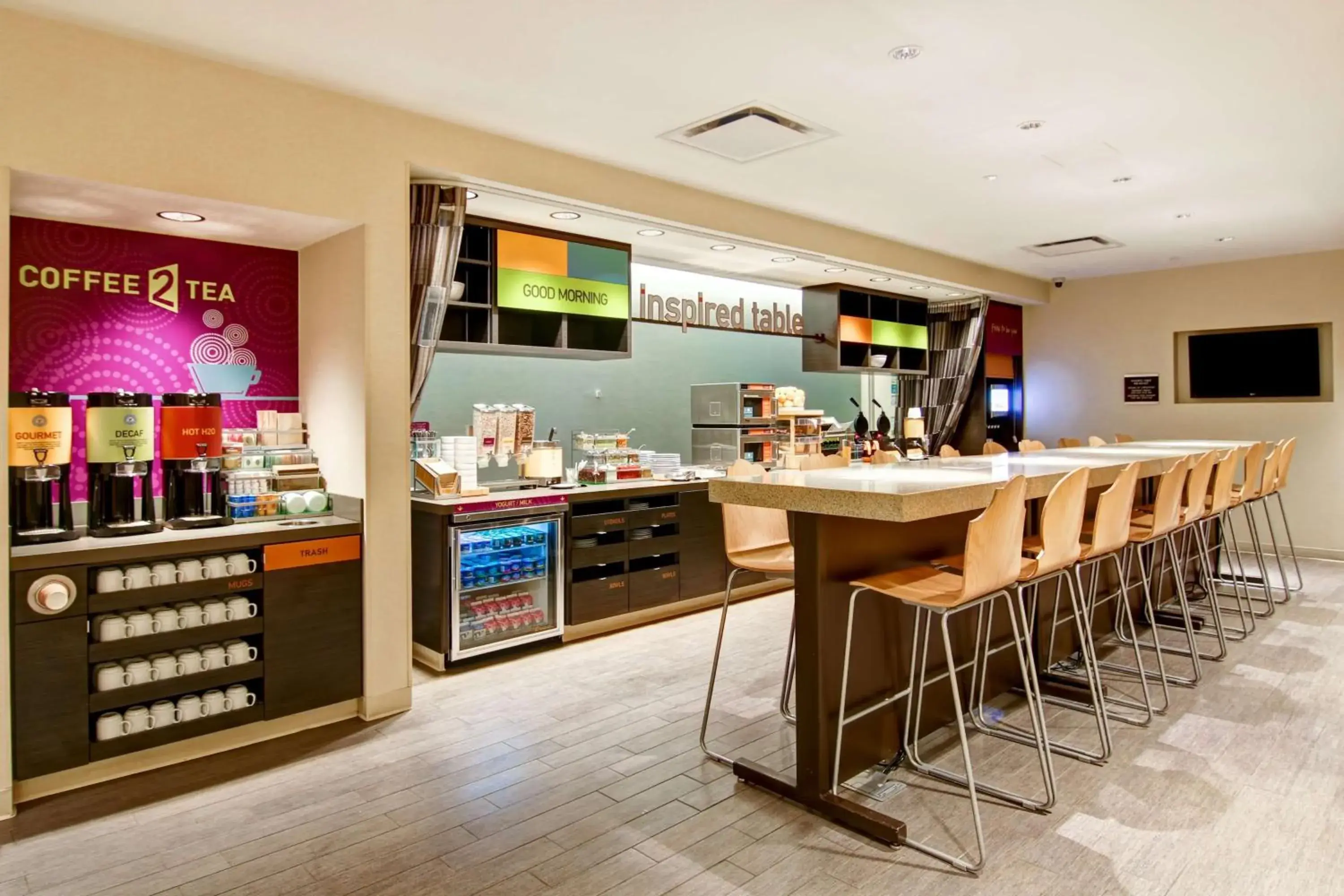 Breakfast in Home2 Suites by Hilton West Edmonton Breakfast in Home2 Suites by Hilton West Edmonton