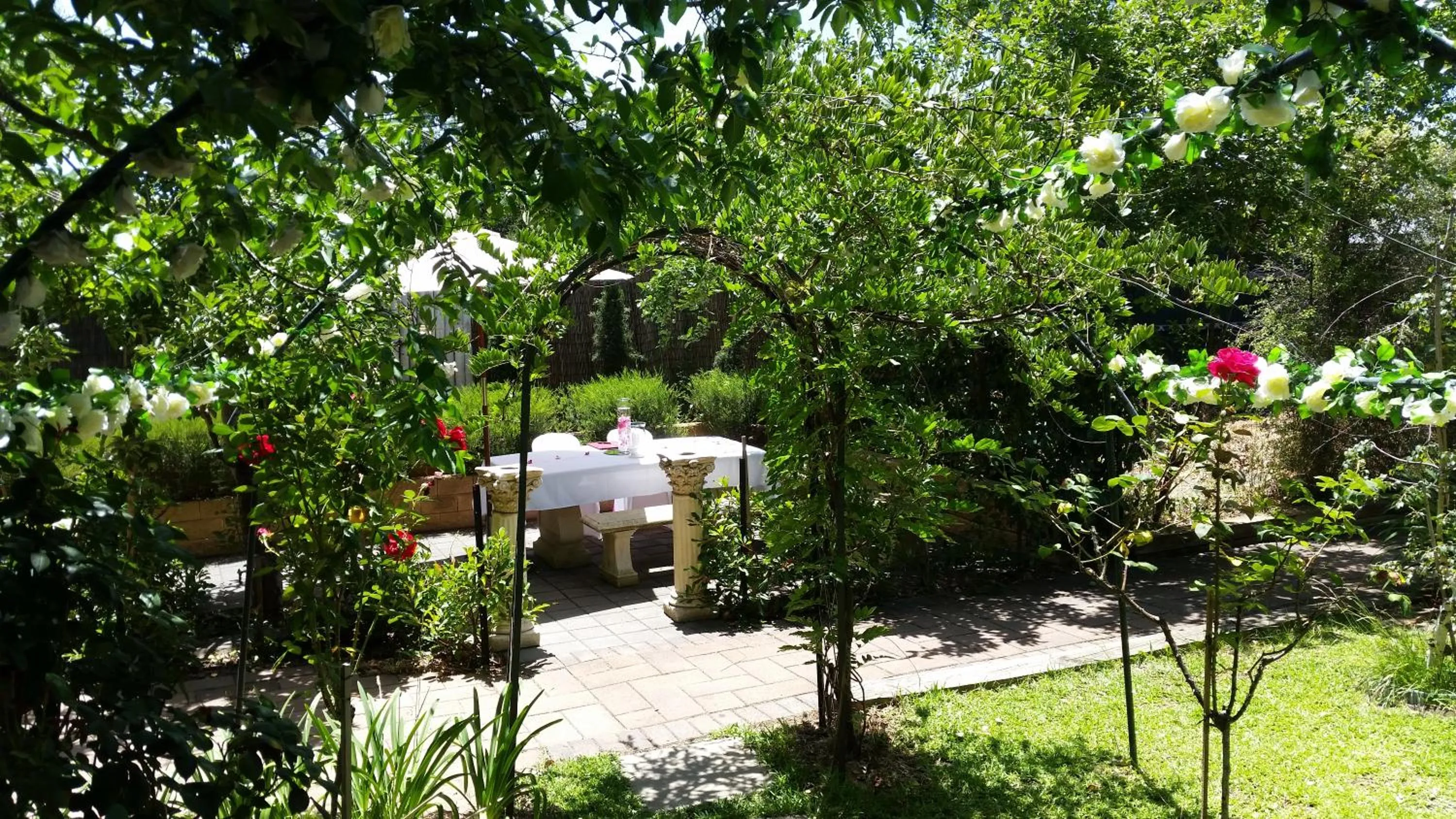 Patio in Hahndorf House B&B