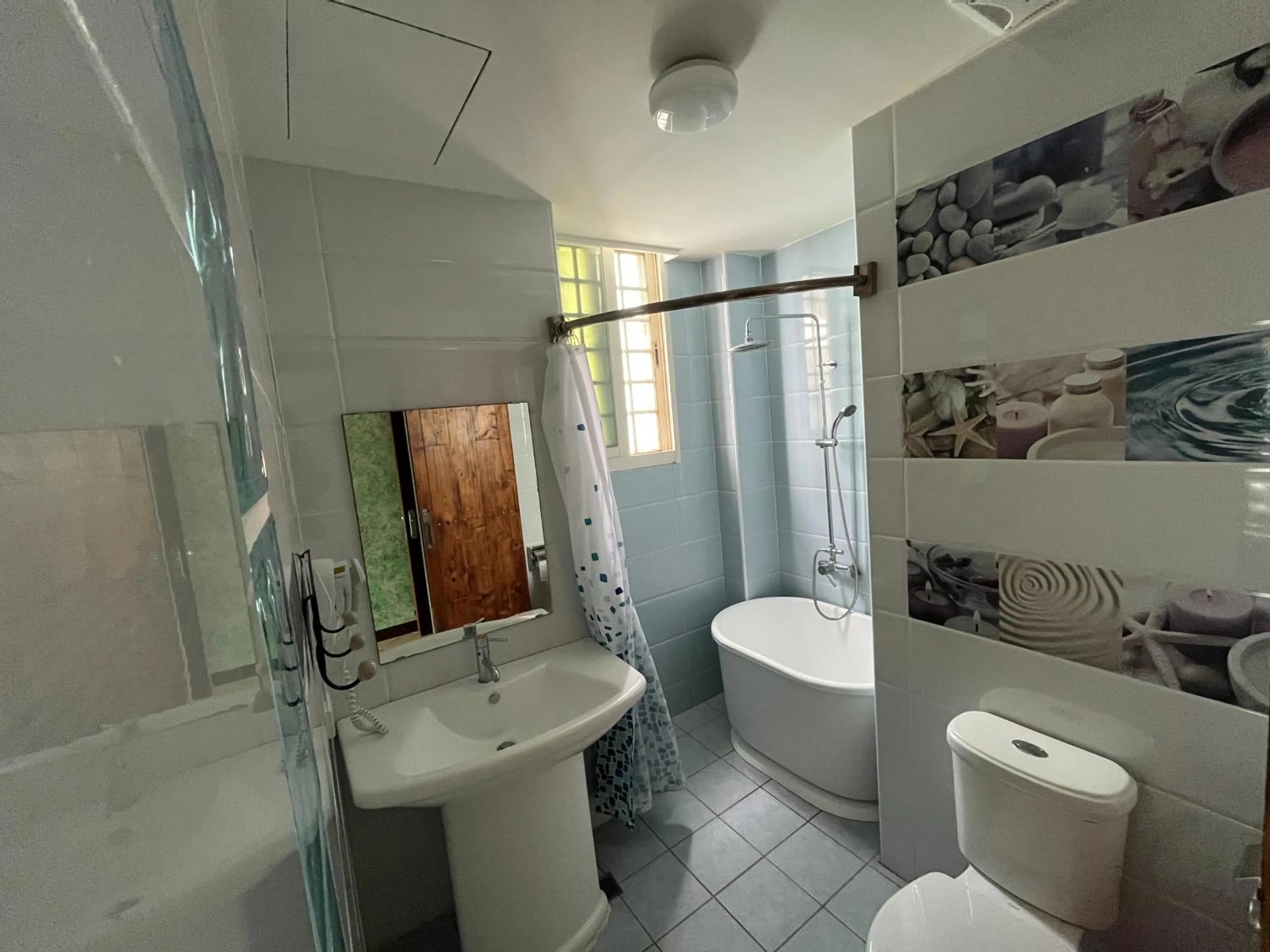 Bathroom in Xing Yu Inn