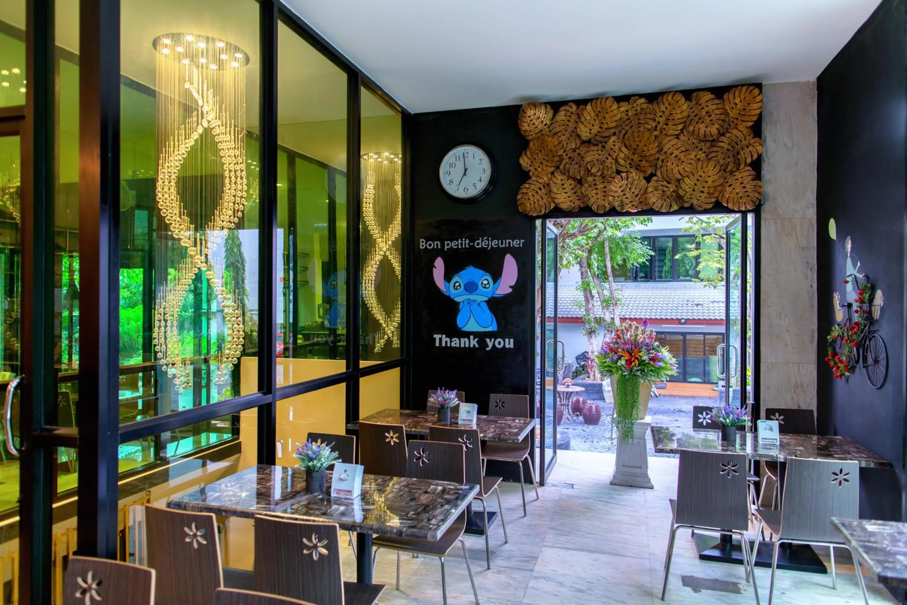 Food and drinks in SOHO Boutique Hotel