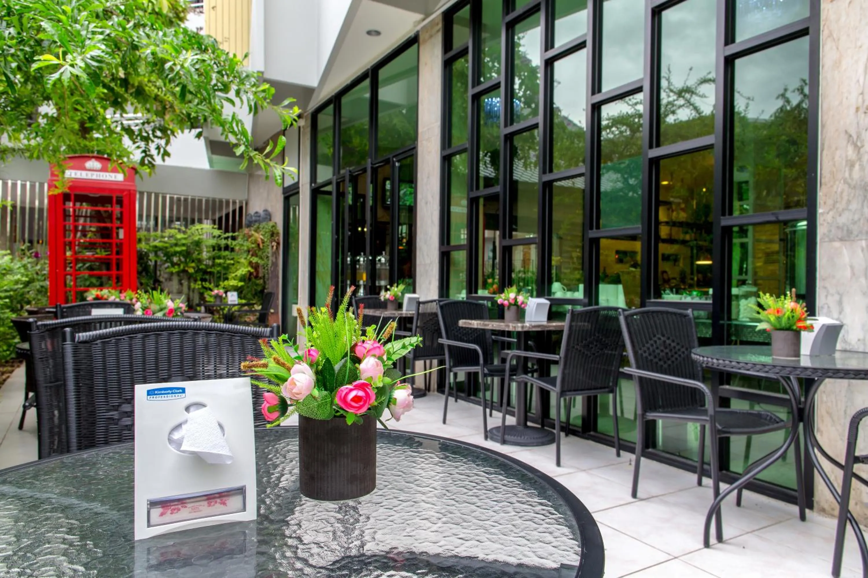 Food and drinks in SOHO Boutique Hotel